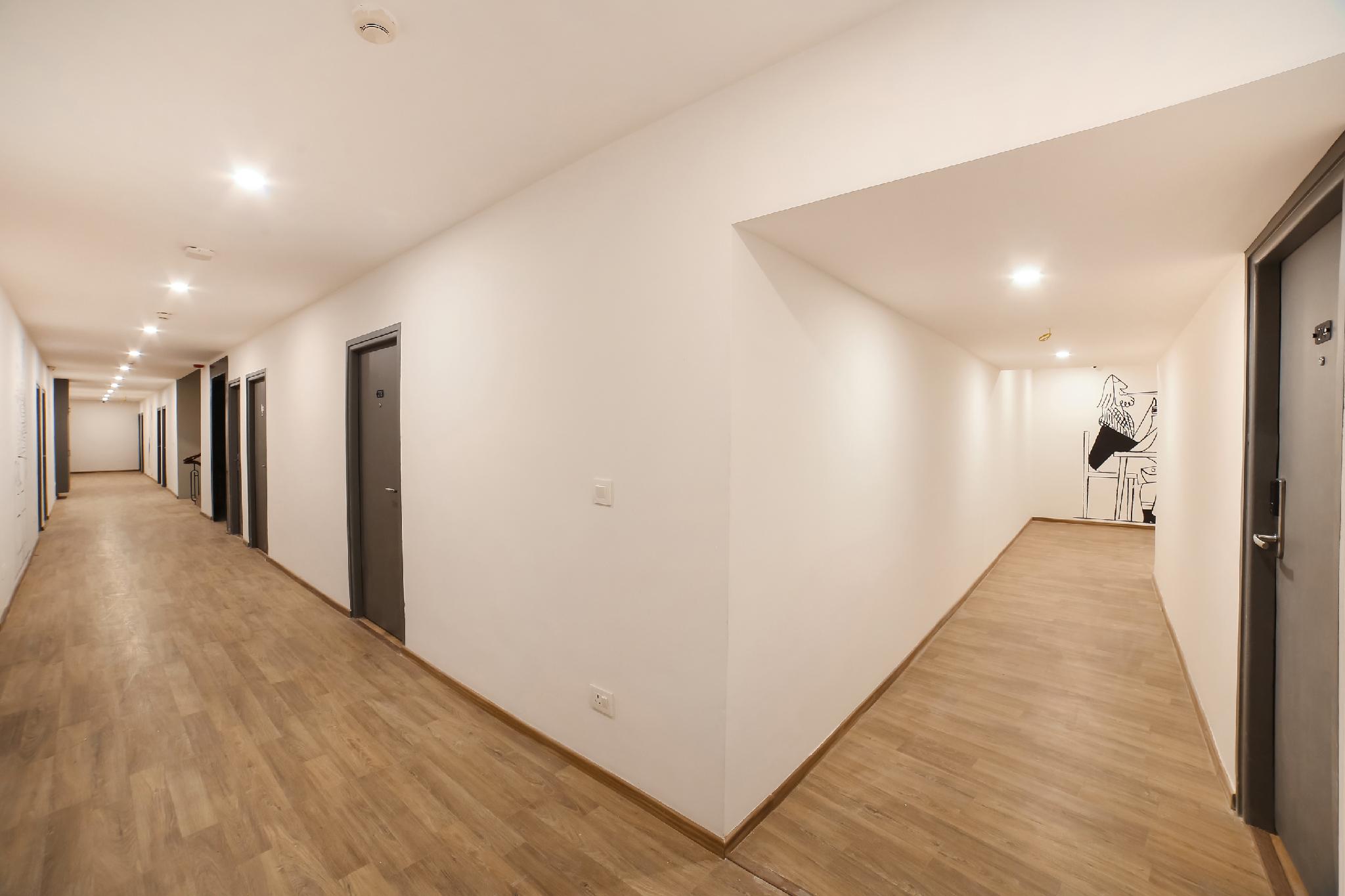 OYO Townhouse 110 MI Road