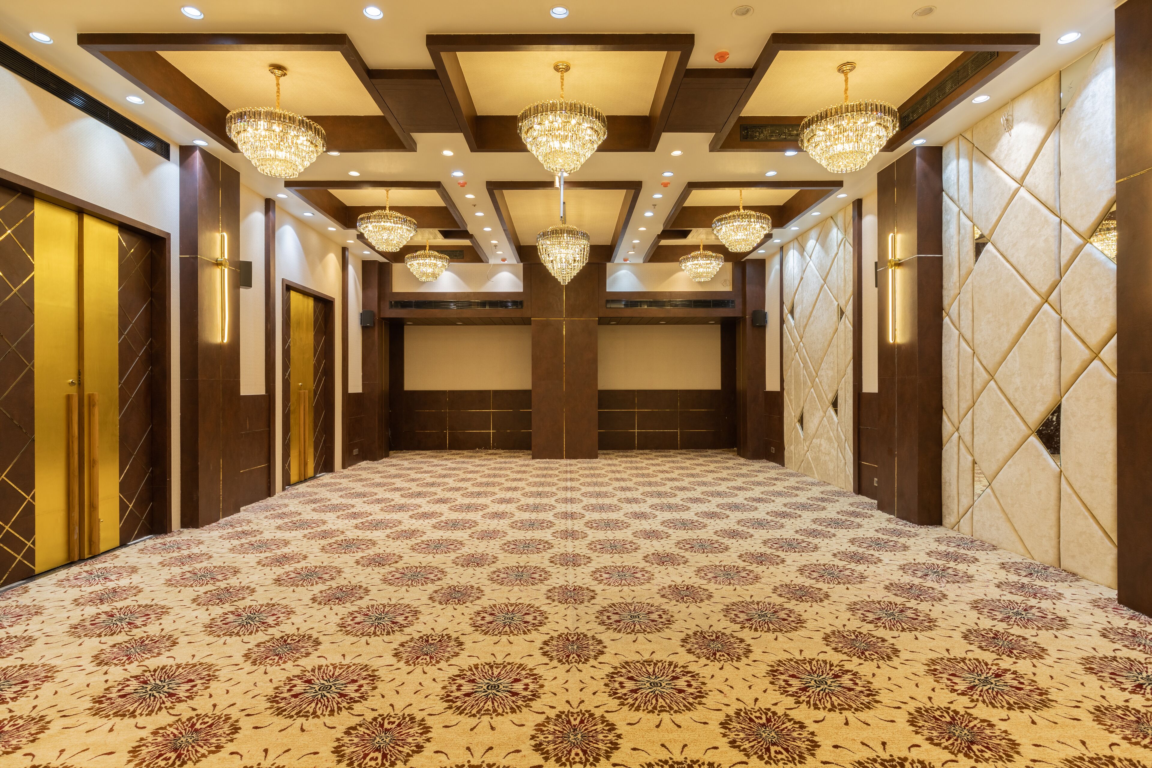 Royal Rawal  Luxury Boutique Hotel