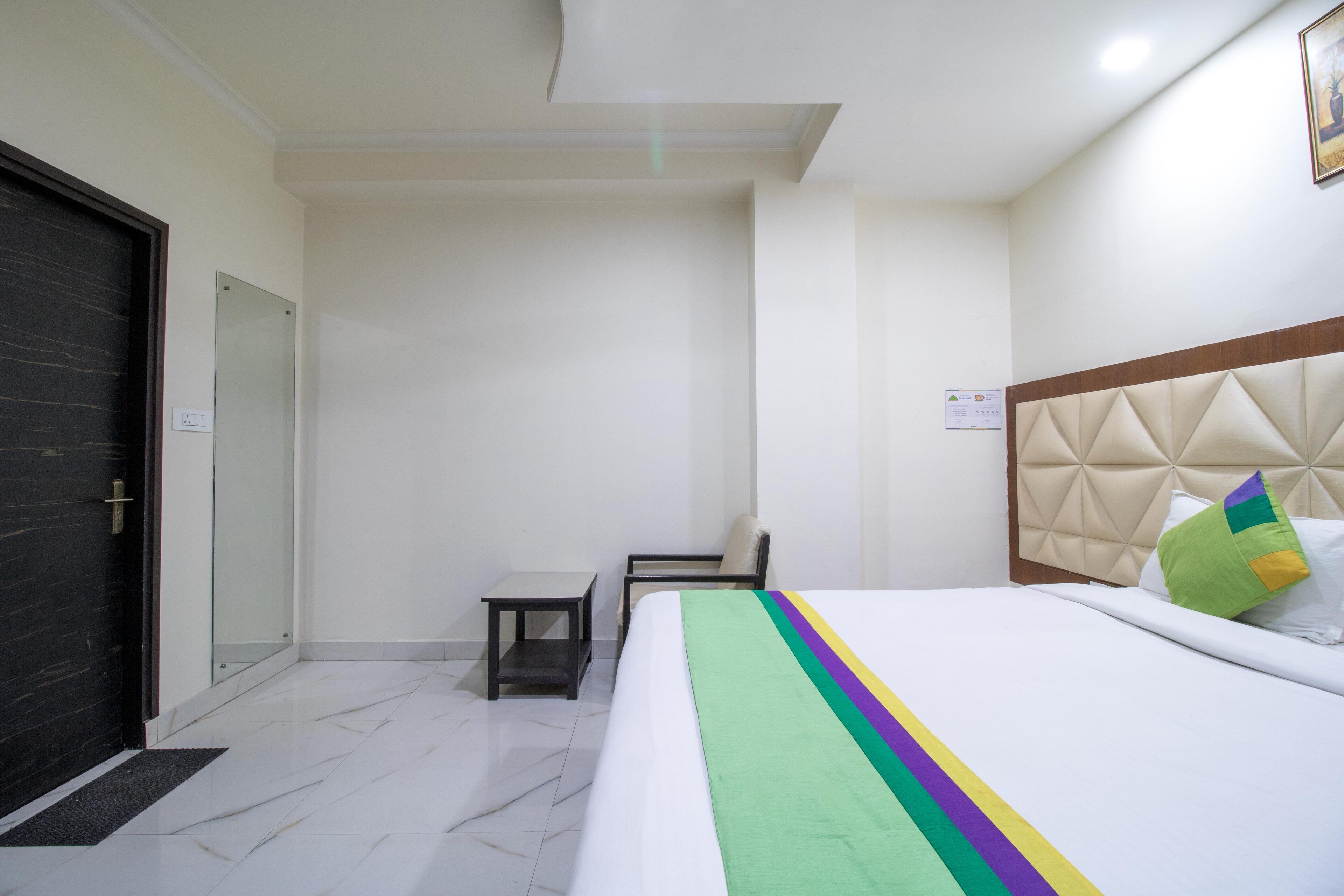 Treebo Trend Hotel Rockland & Restaurant