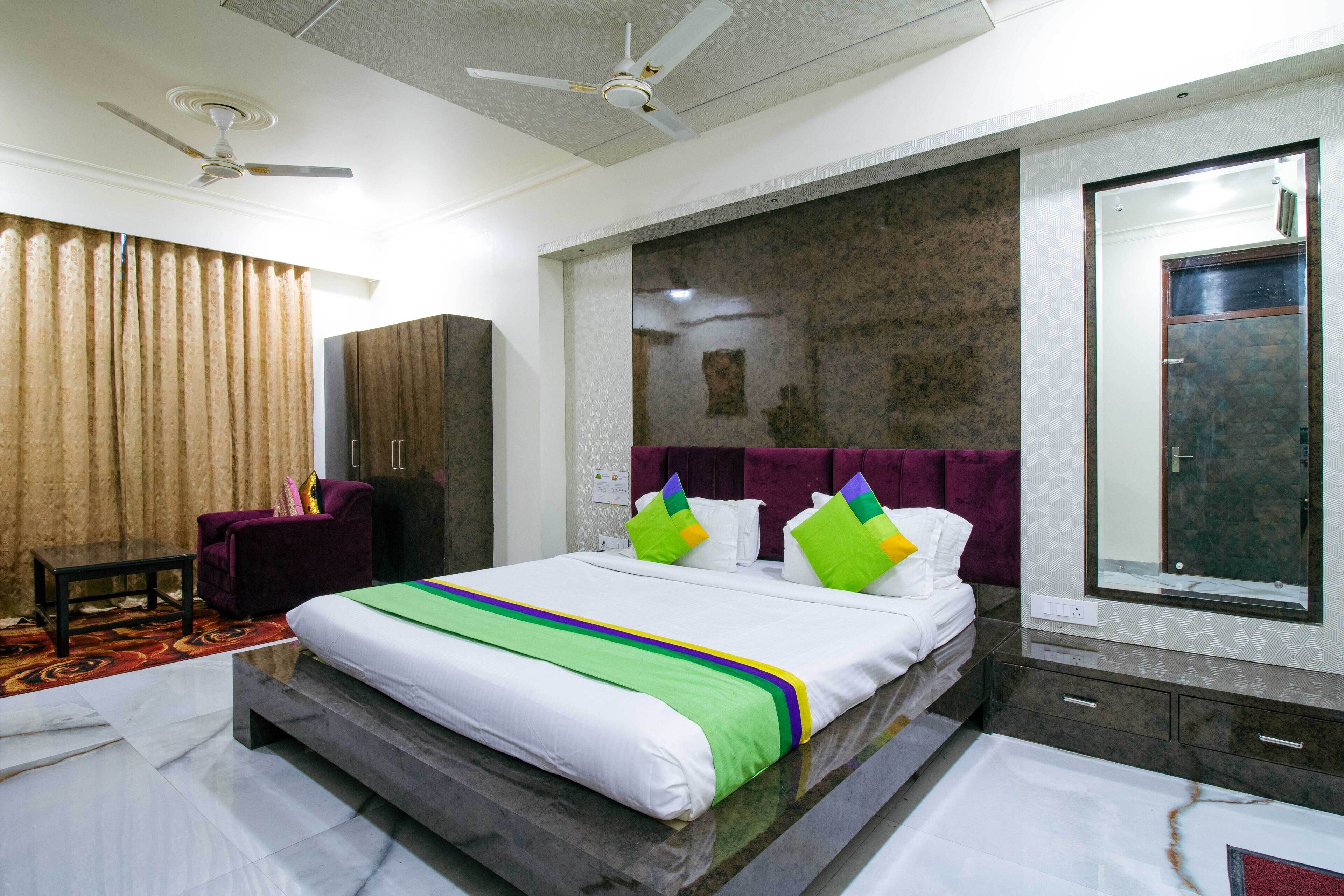 Treebo Trend Hotel Rockland & Restaurant