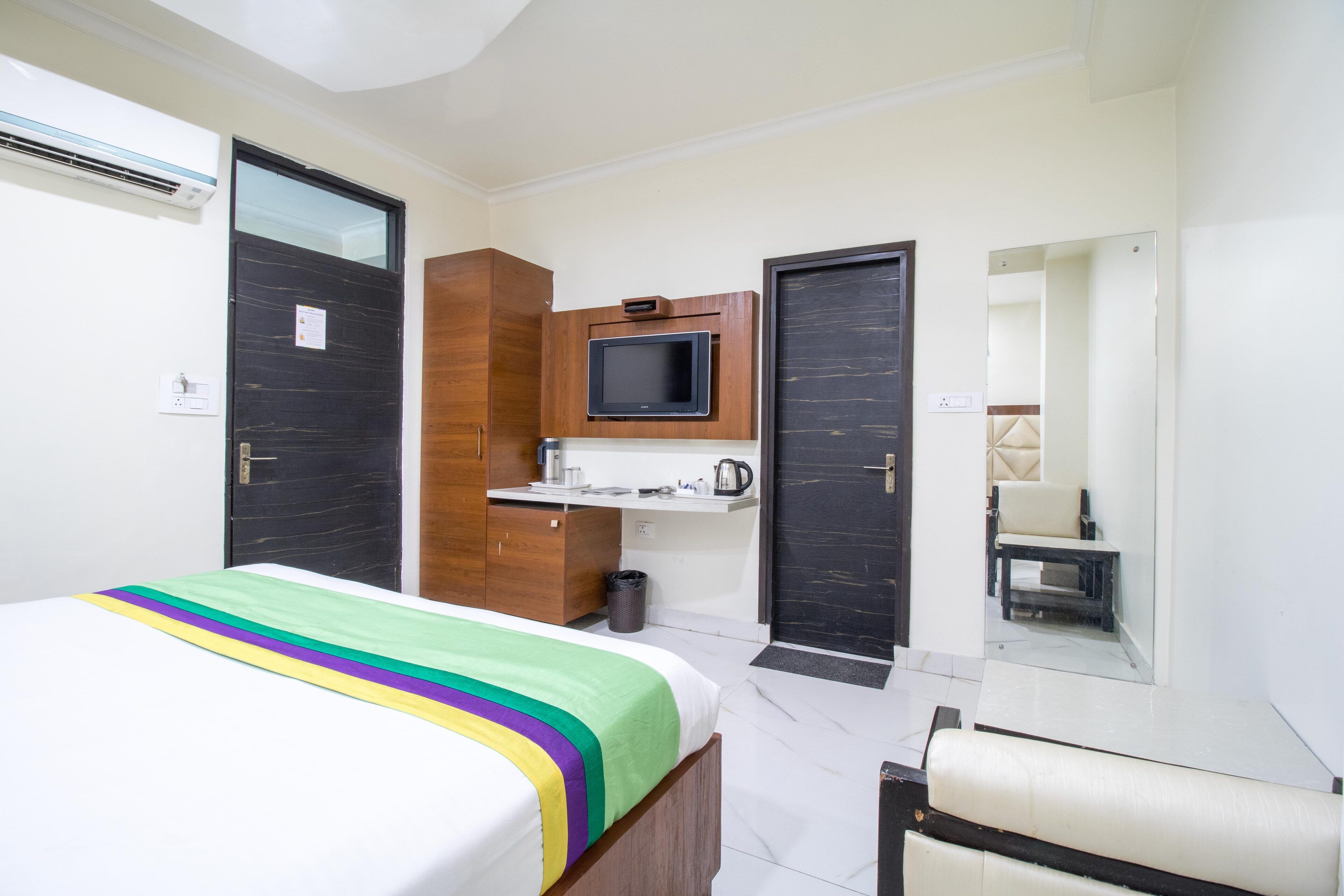 Treebo Trend Hotel Rockland & Restaurant