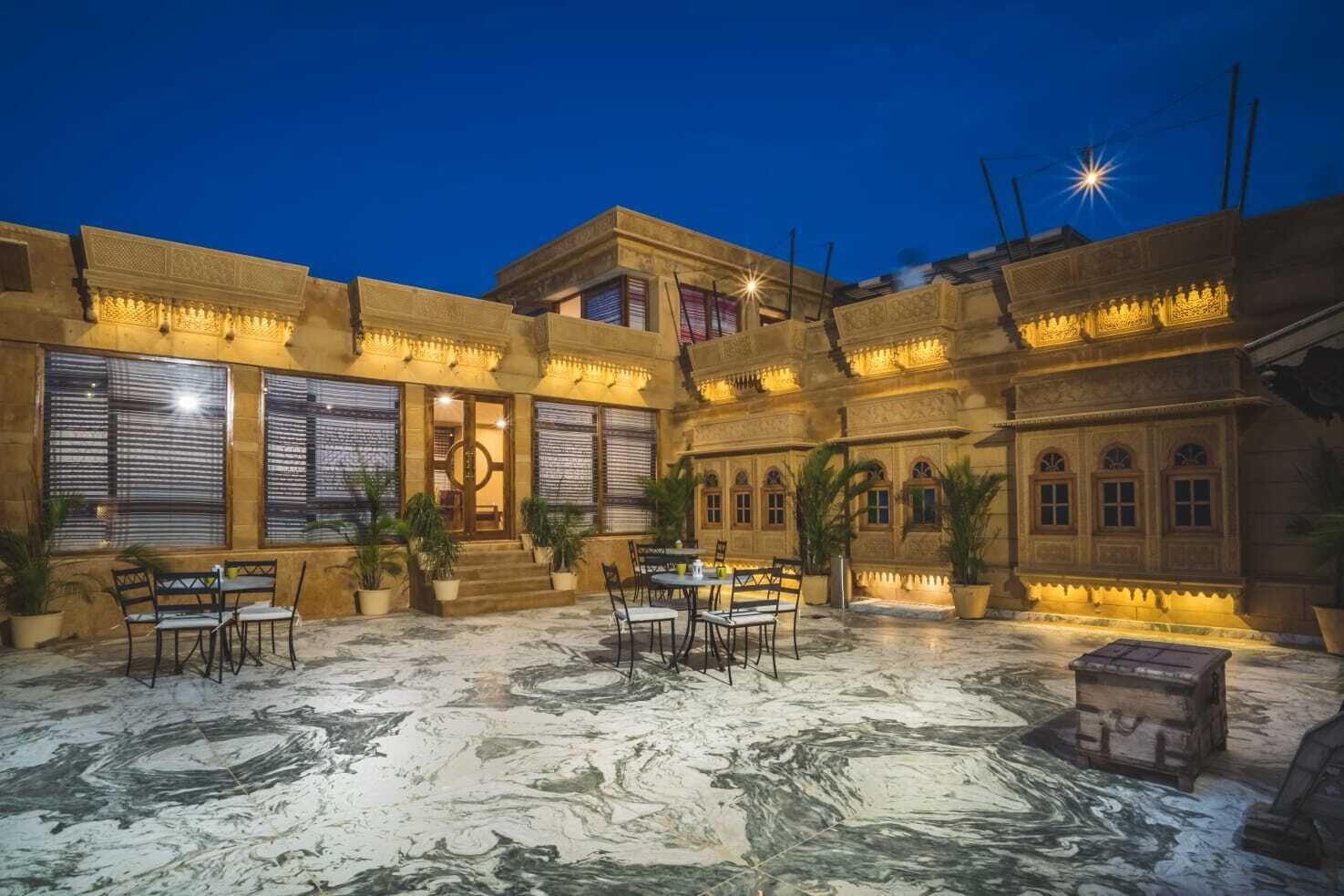 Hotel  Grand Khalifa