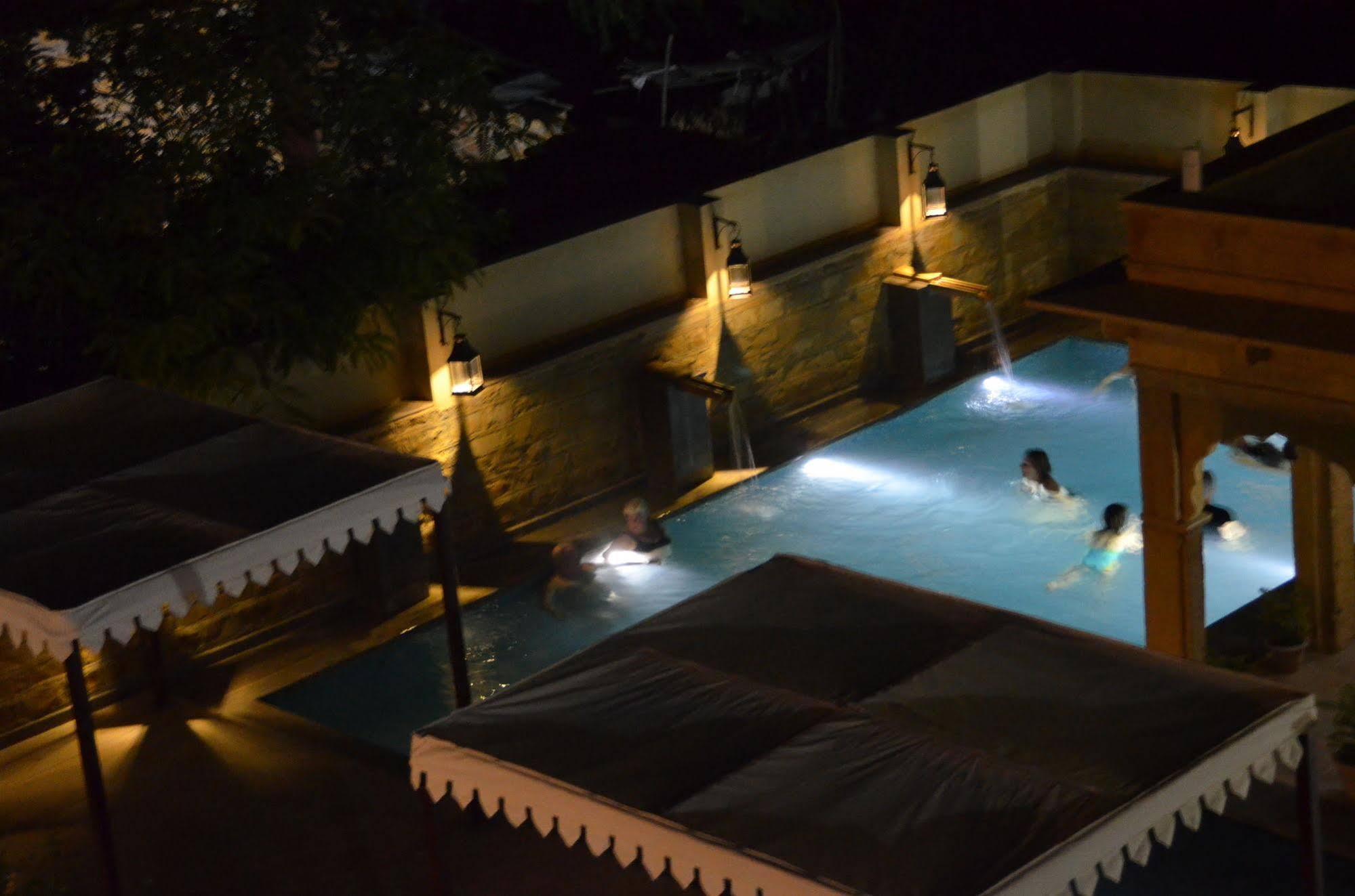 Hotel Gulaal