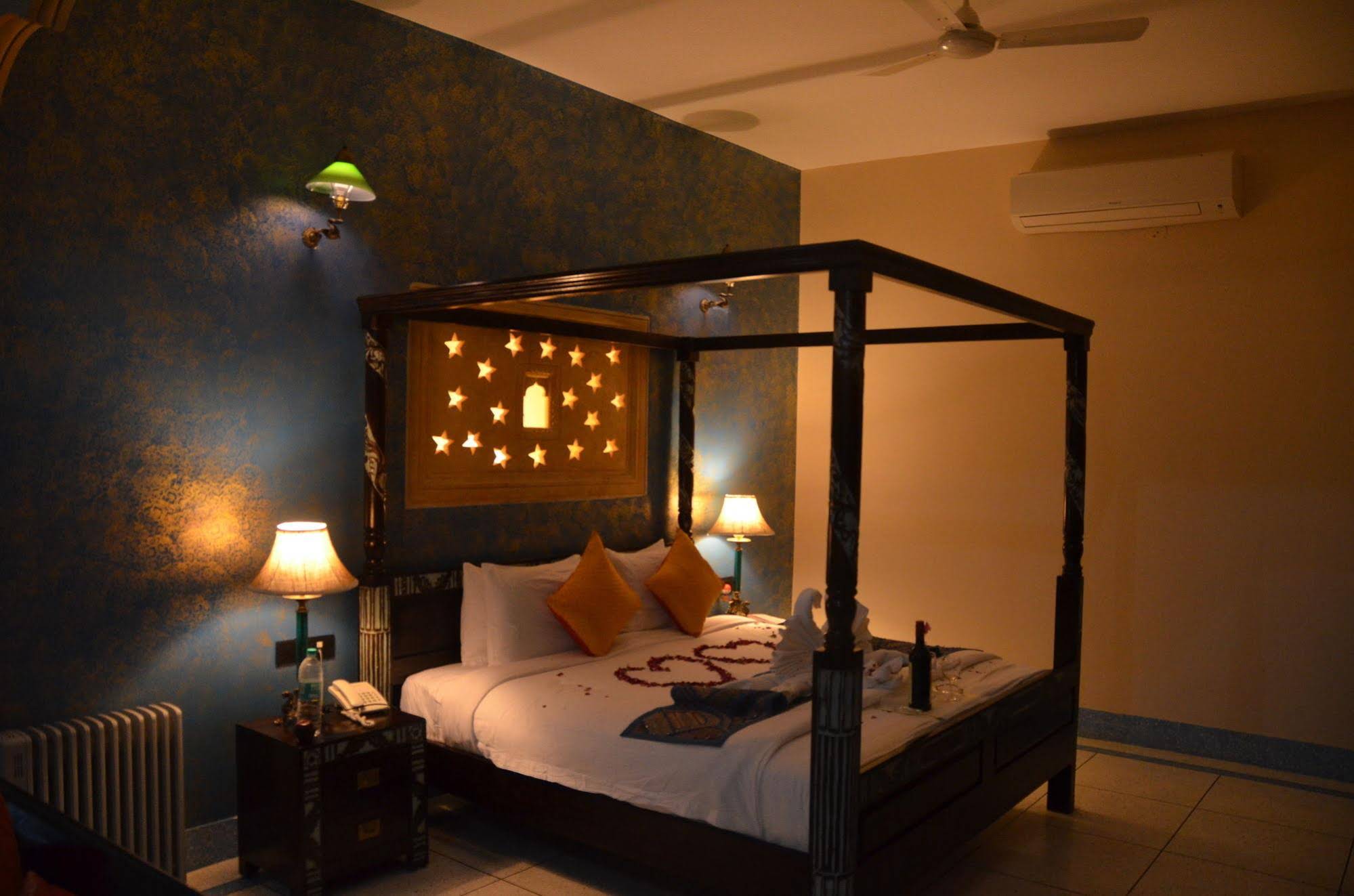 Hotel Gulaal