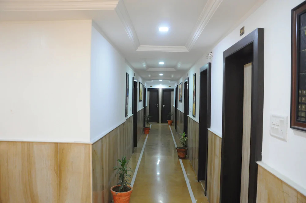 Hotel Radhika