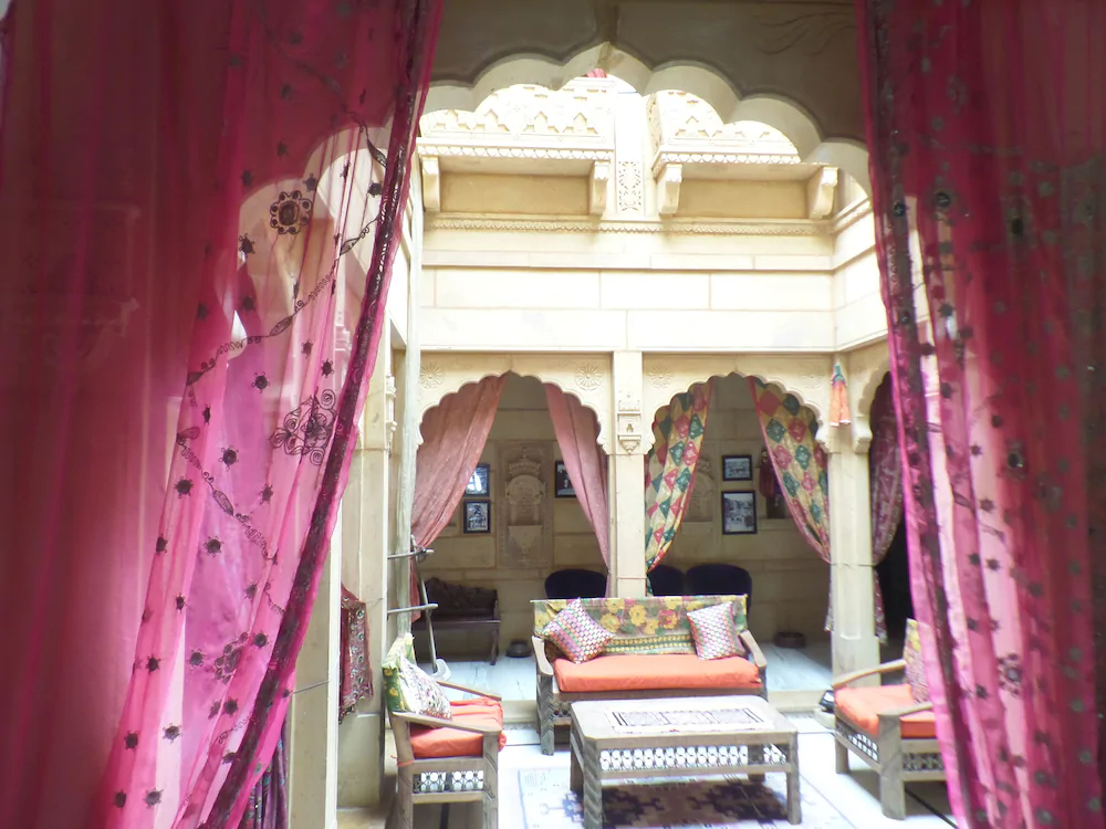Jaisalmer Hostel Crowd
