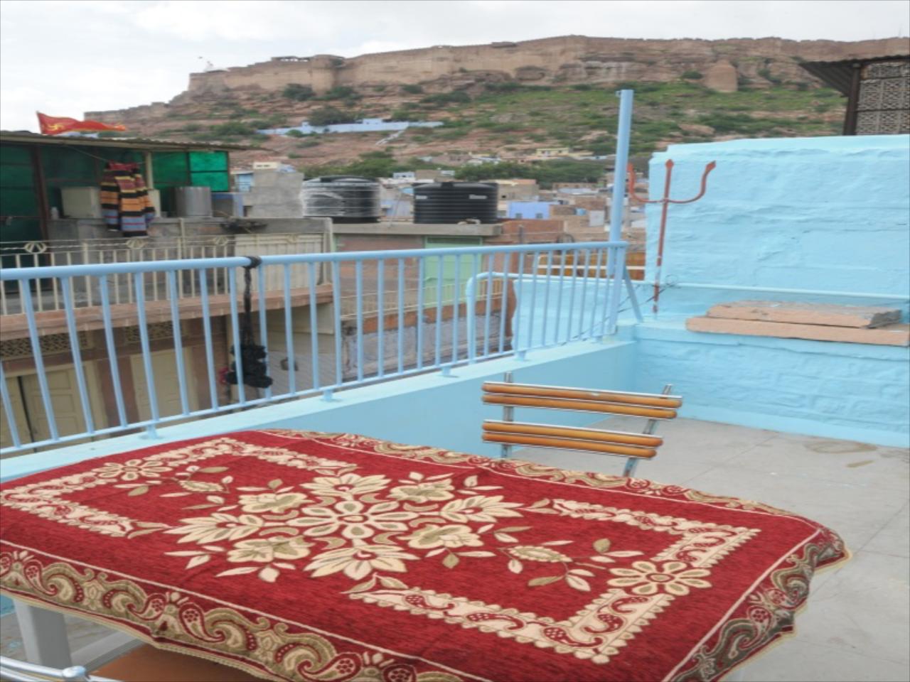 Bob Hostel