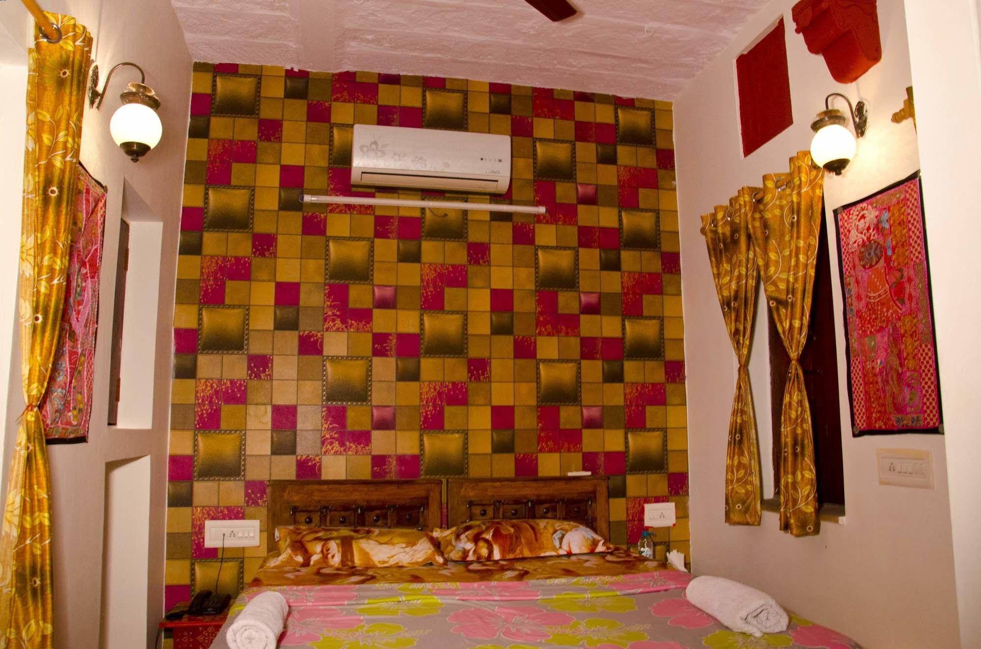 Hem Guest House