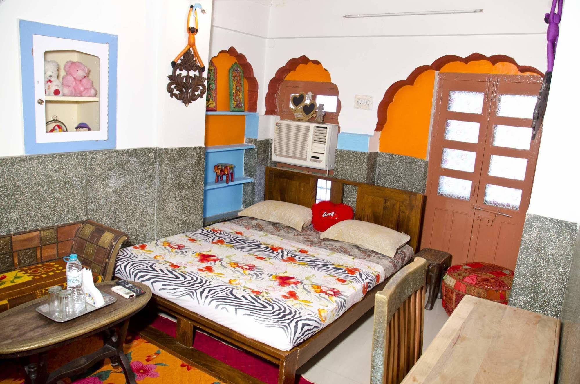 Hem Guest House