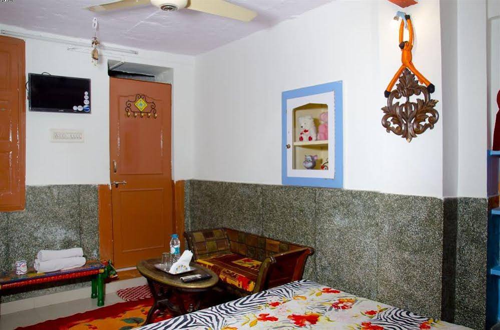 Hem Guest House