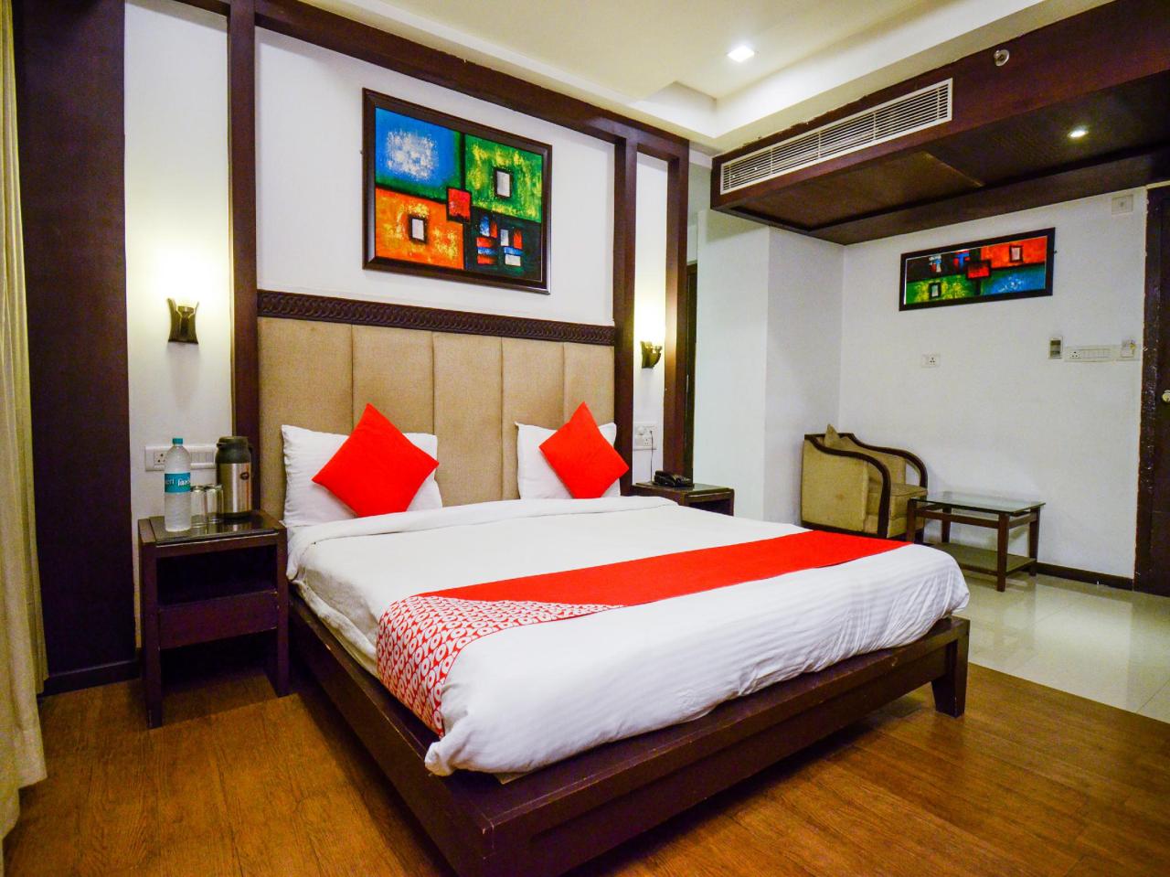 Hotel Amba International