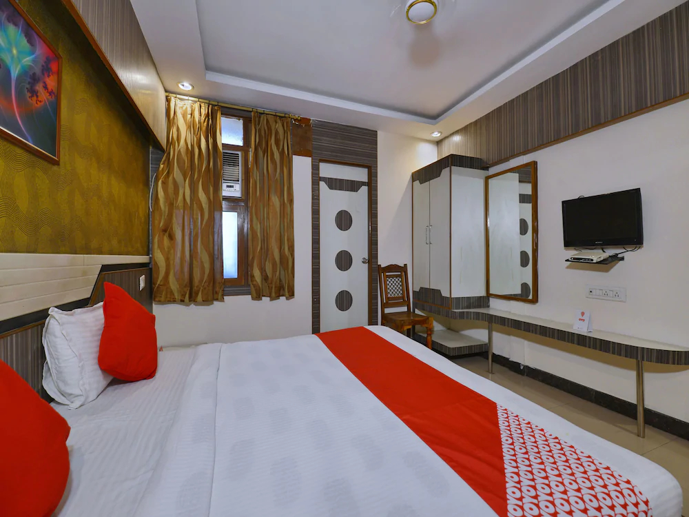 Hotel A R Ganpati Plaza By OYO Rooms