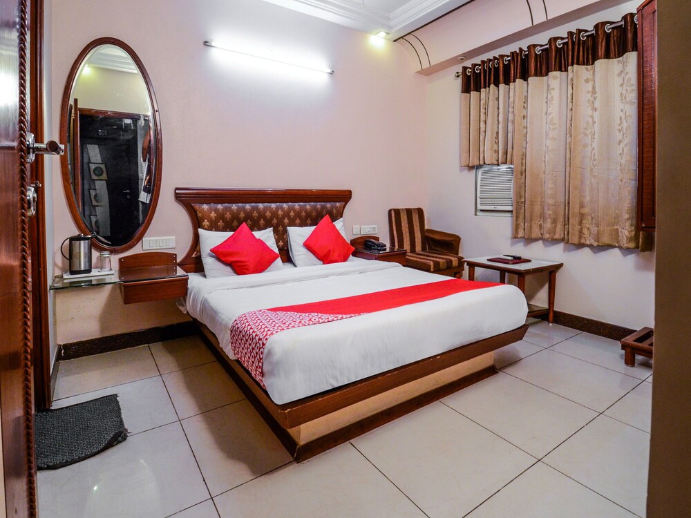 Hotel Ratnawali by OYO Rooms