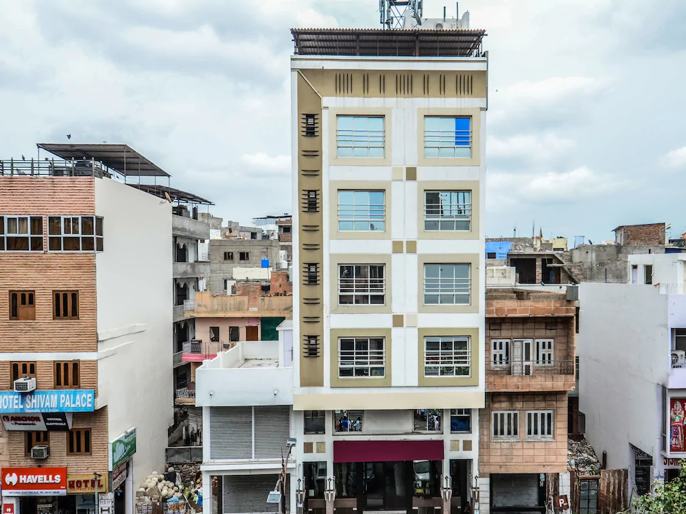 Hotel Ratnawali by OYO Rooms