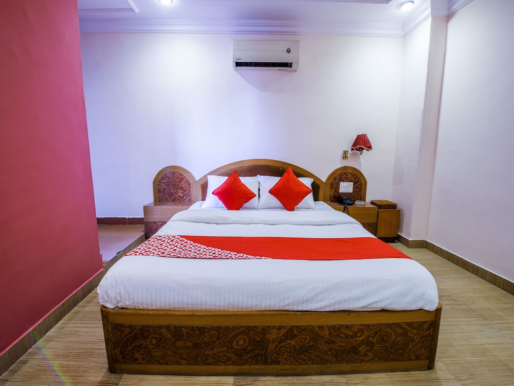 Hotel Shree Celebration By OYO Rooms