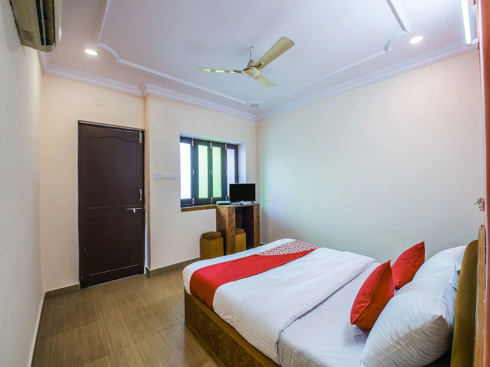 Hotel Shree Celebration By OYO Rooms