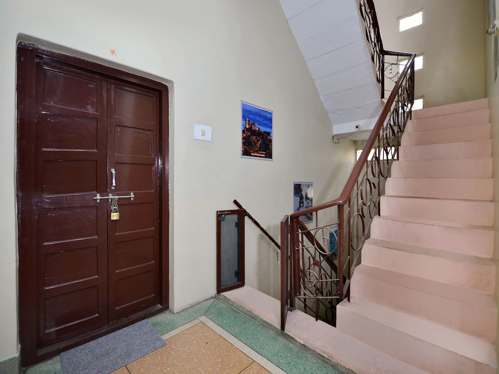 OYO 15984 Crown Plaza Heritage