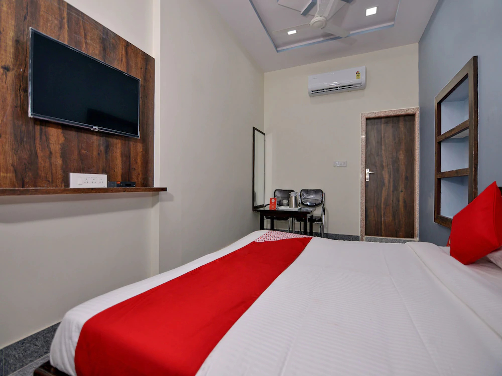 Raj Shree Guest House By OYO Rooms