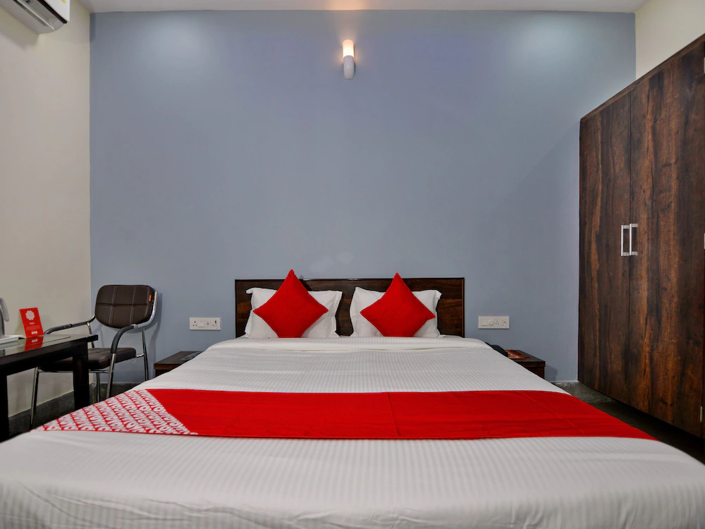 Raj Shree Guest House By OYO Rooms