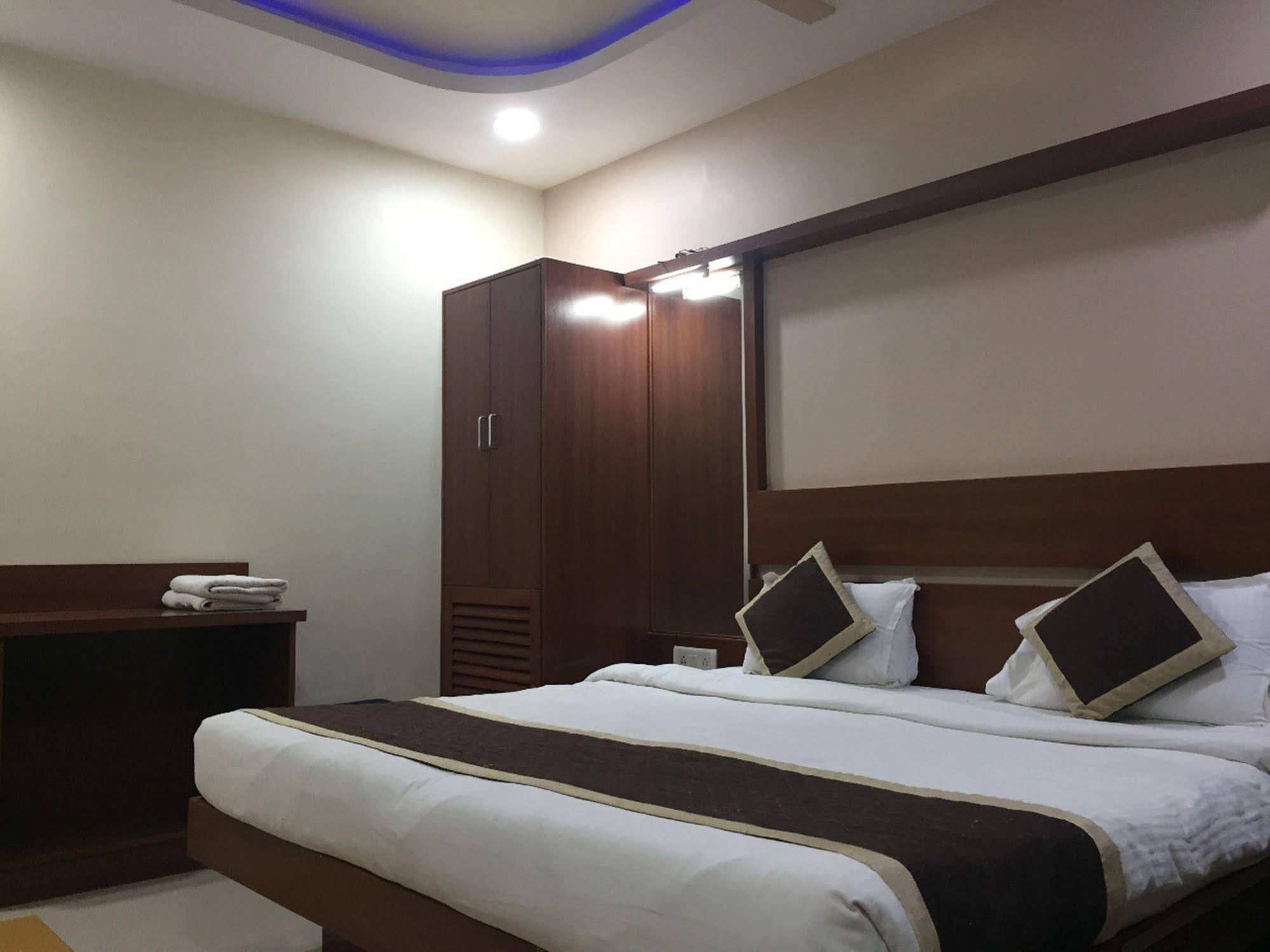 Hotel Sunset Inn