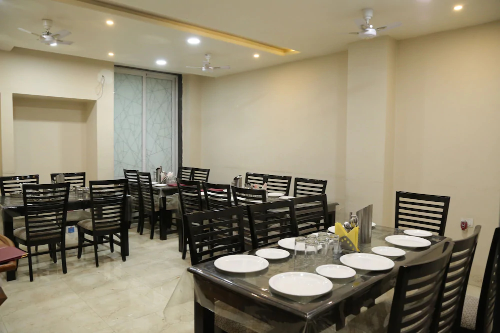 Hotel Lokpriya Inn