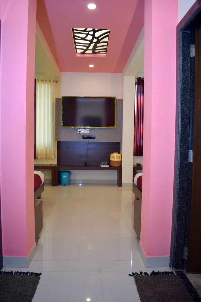 Hotel Shree Pratham Milan