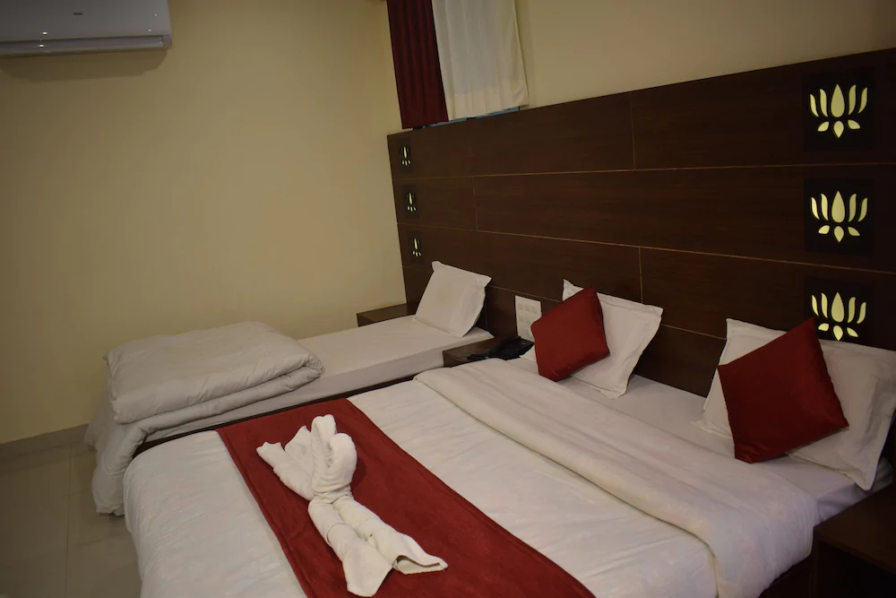 Hotel Shree Pratham Milan