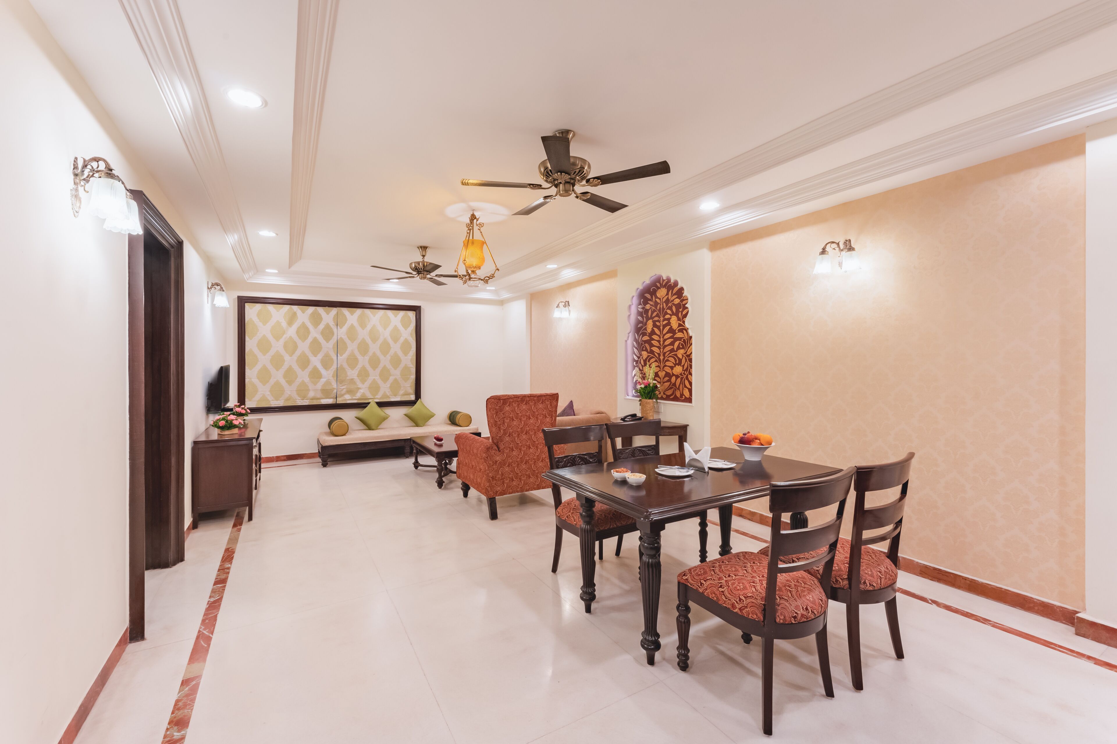 Shree Vallabh Vilas Lords Plaza