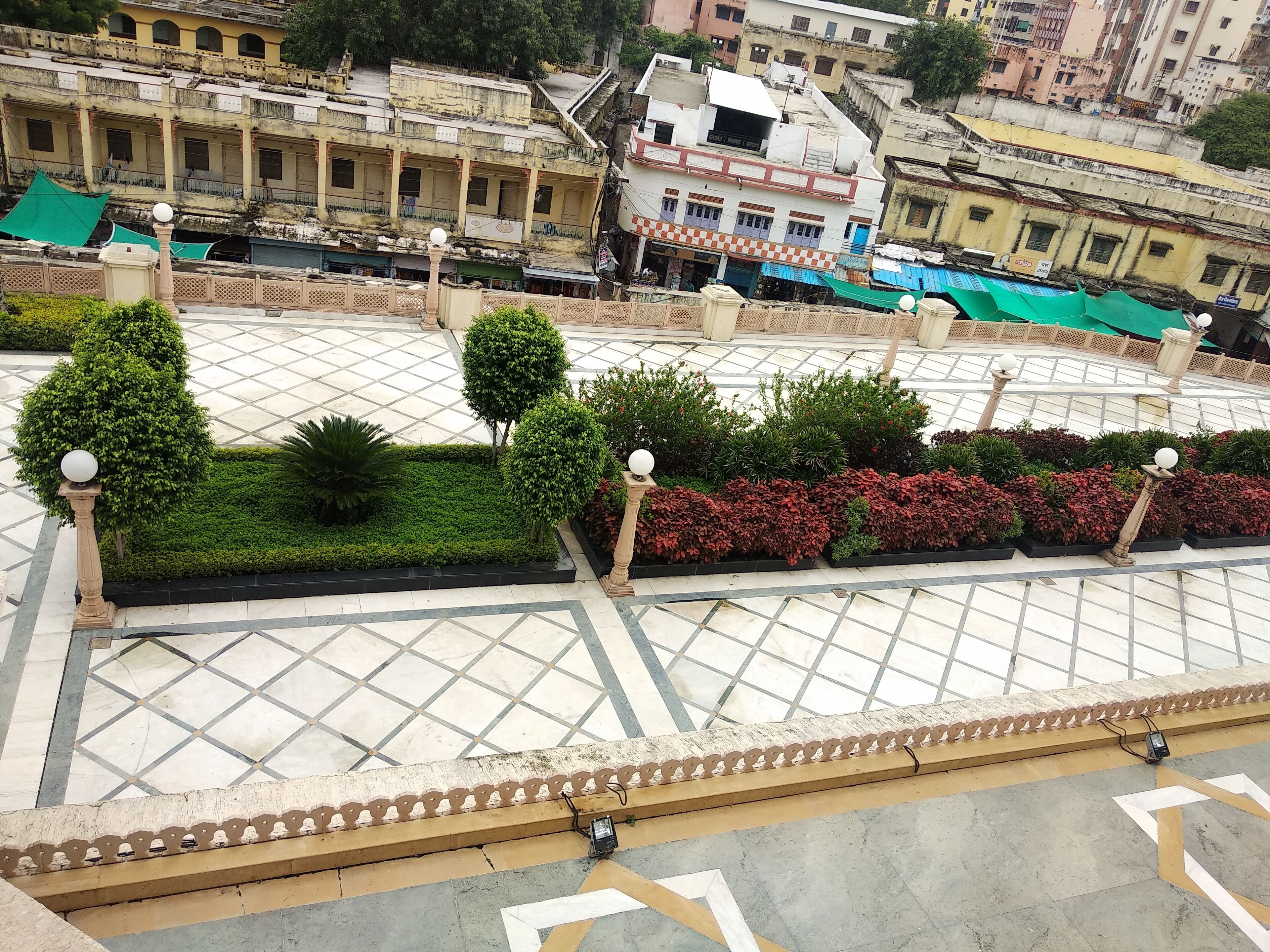 Shree Vallabh Vilas Lords Plaza