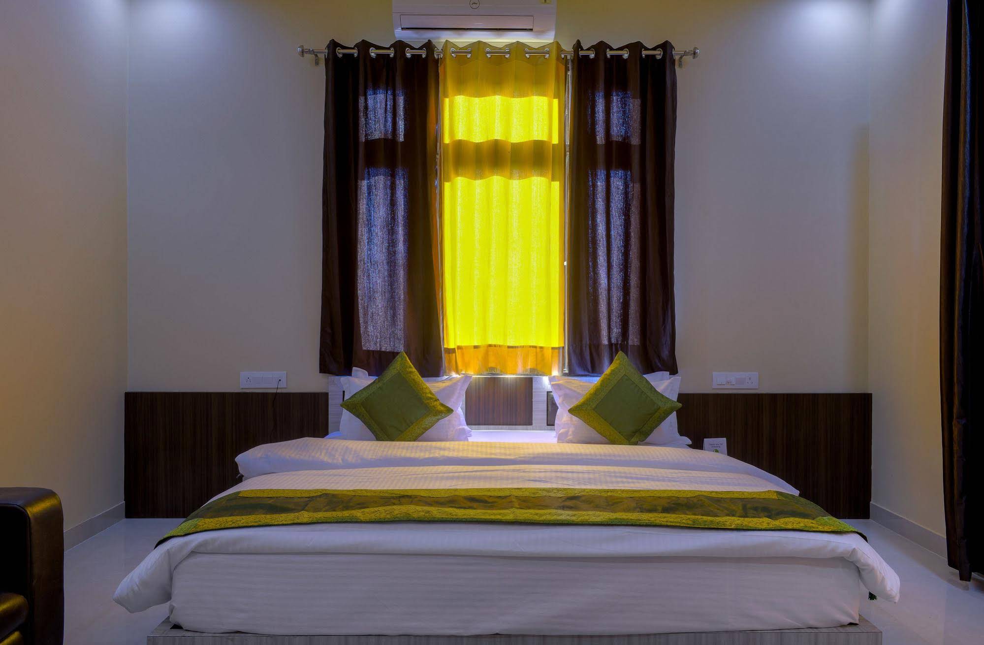 Treebo Pushkar Legacy