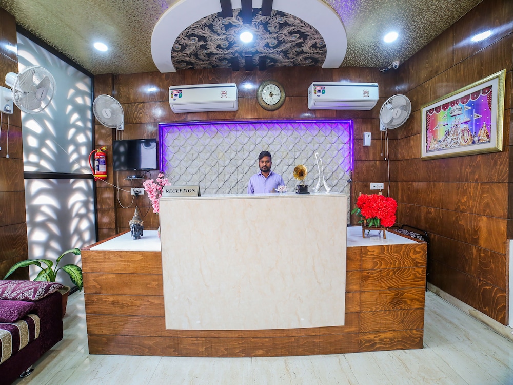 Hotel The Rajfort By OYO Rooms