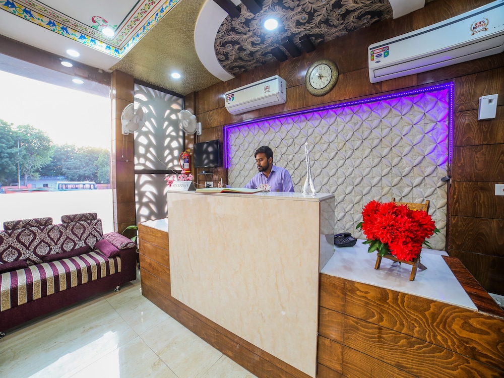 Hotel The Rajfort By OYO Rooms