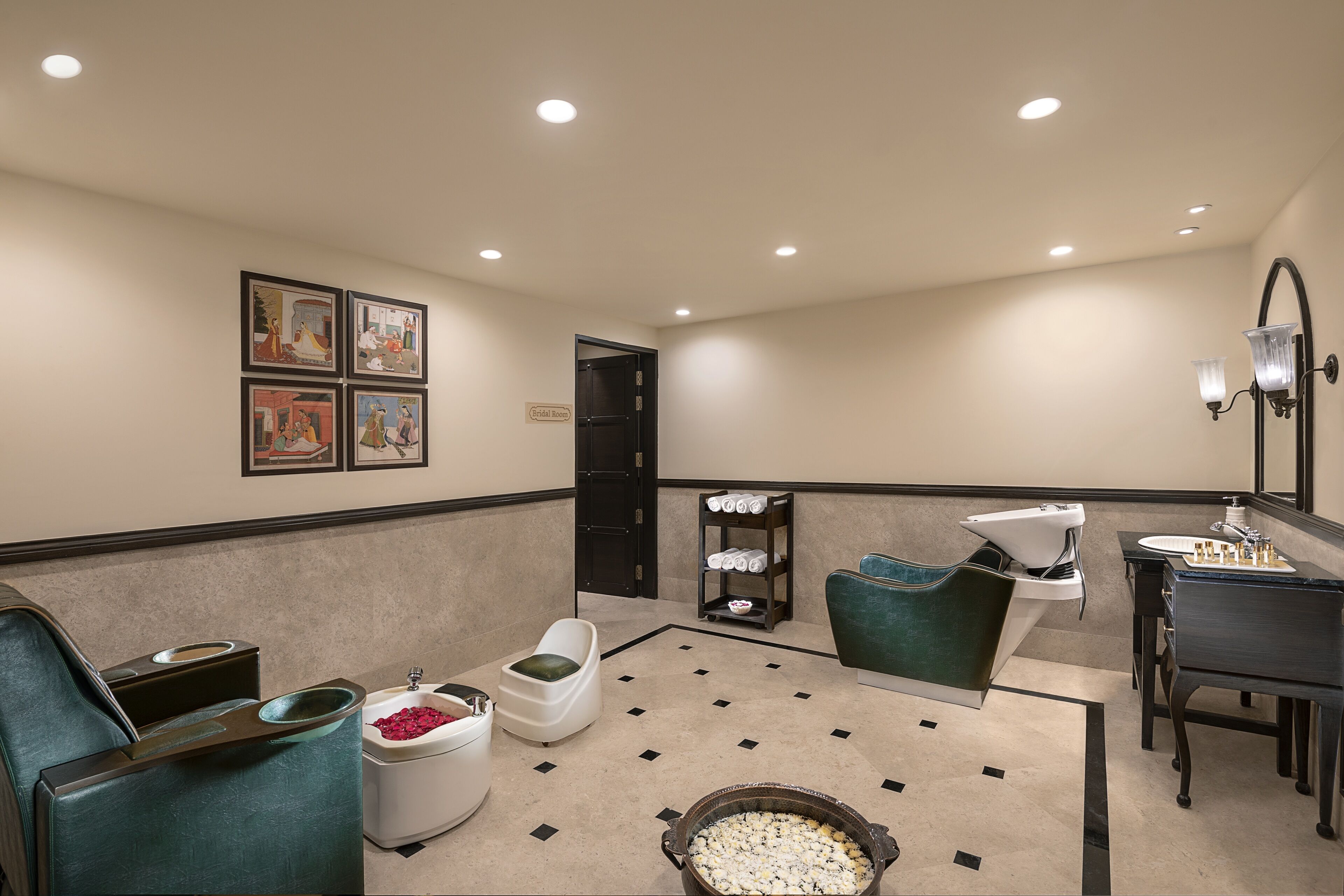 Aurika Hotels