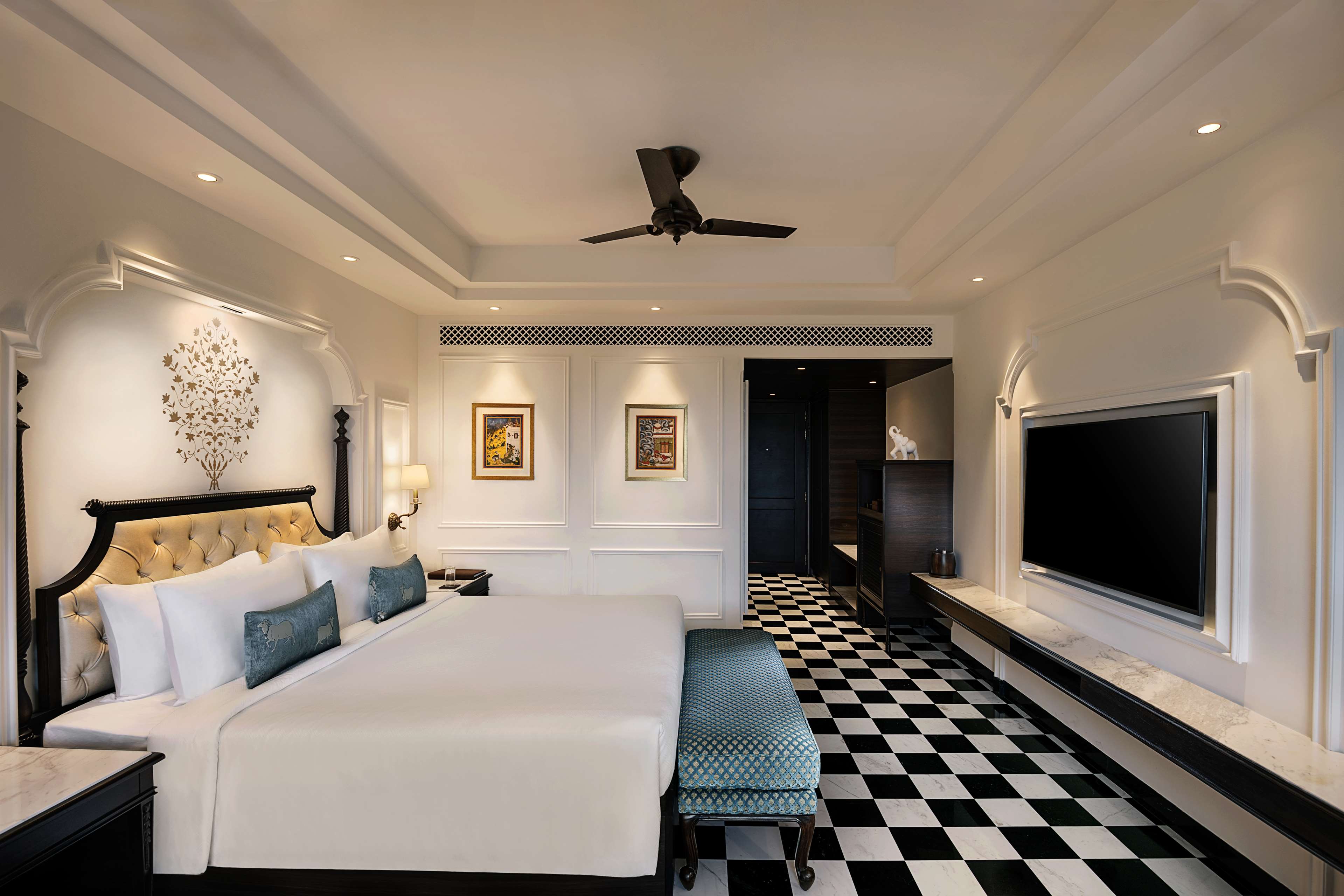 Aurika Hotels
