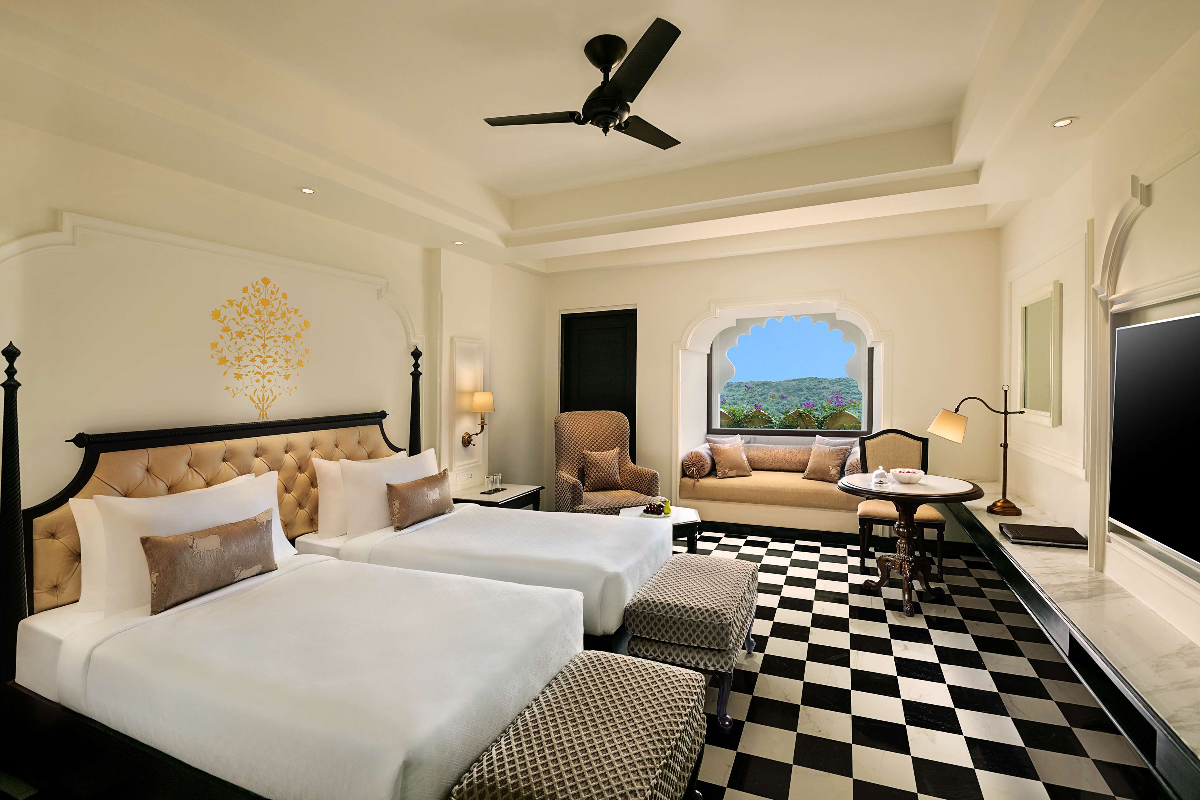 Aurika Hotels