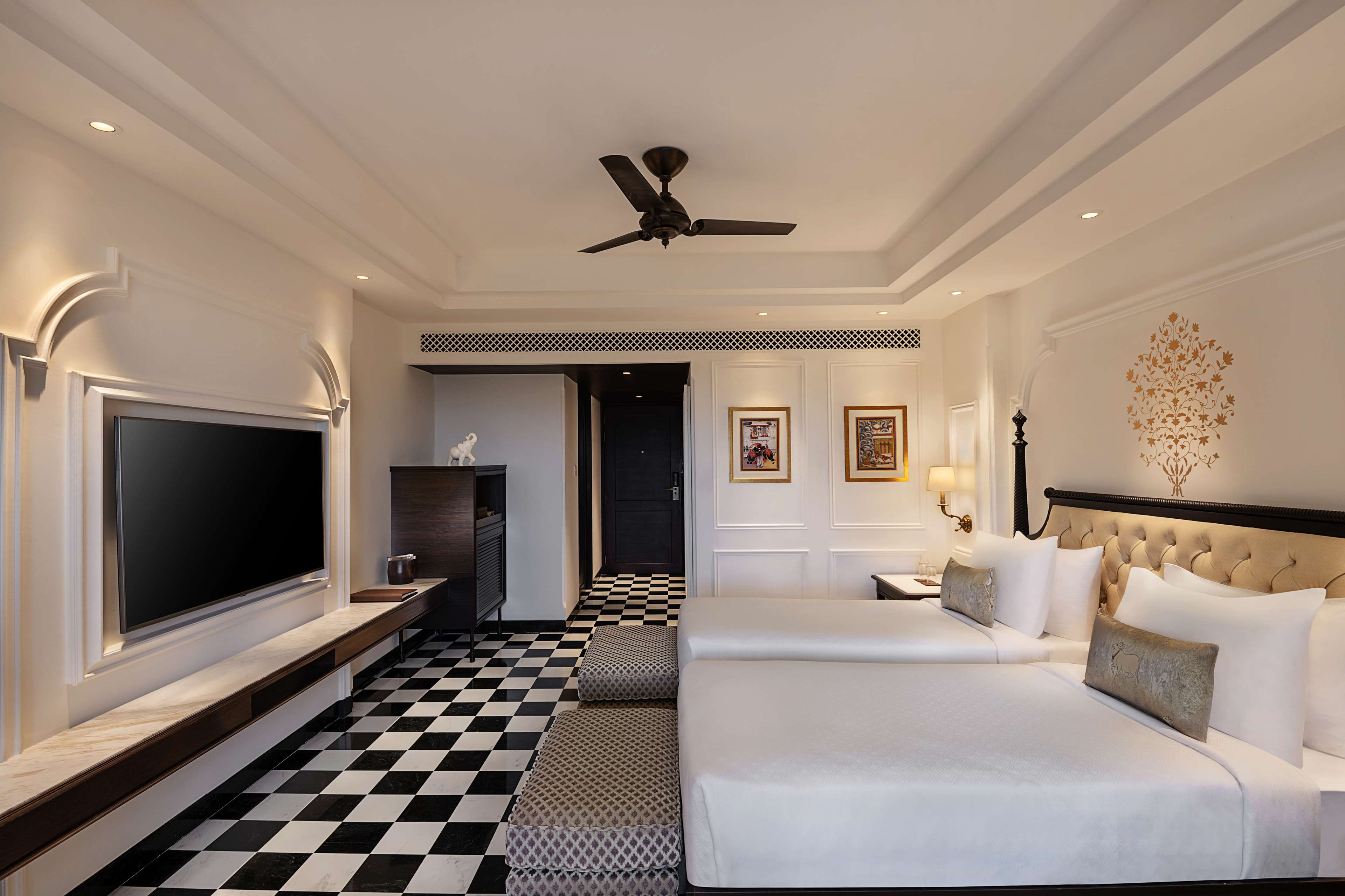 Aurika Hotels