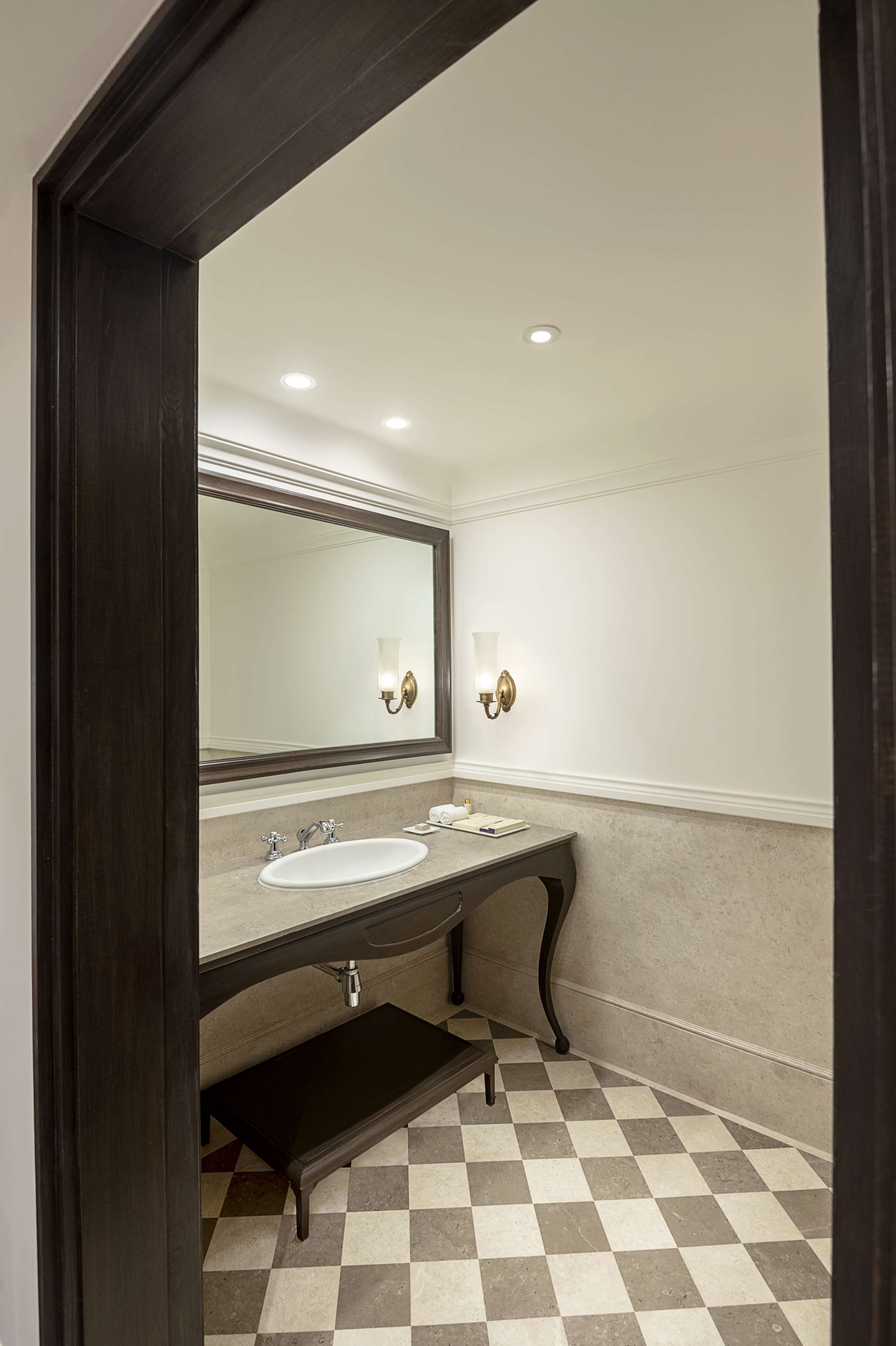 Aurika Hotels