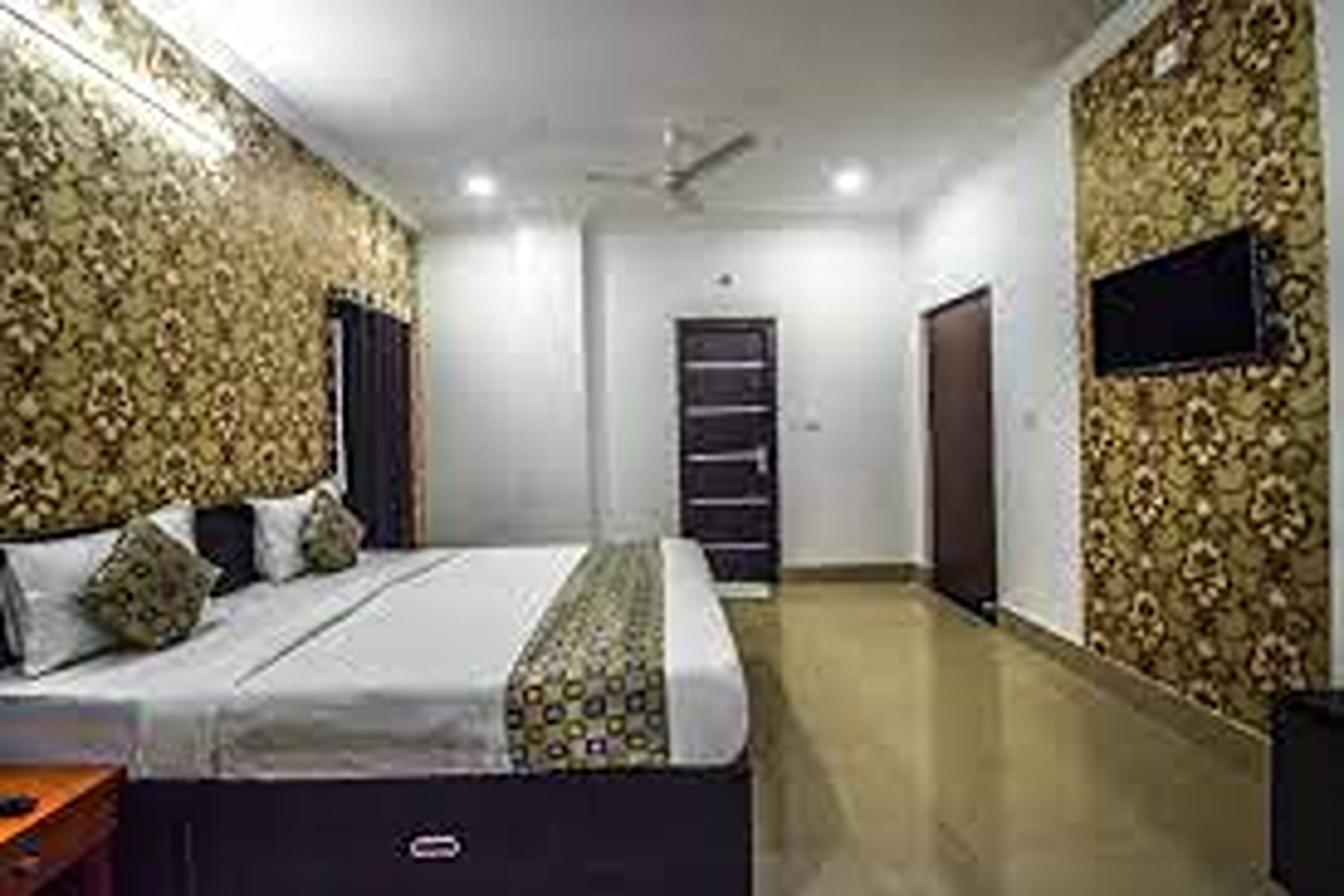Hotel 24 Carrat