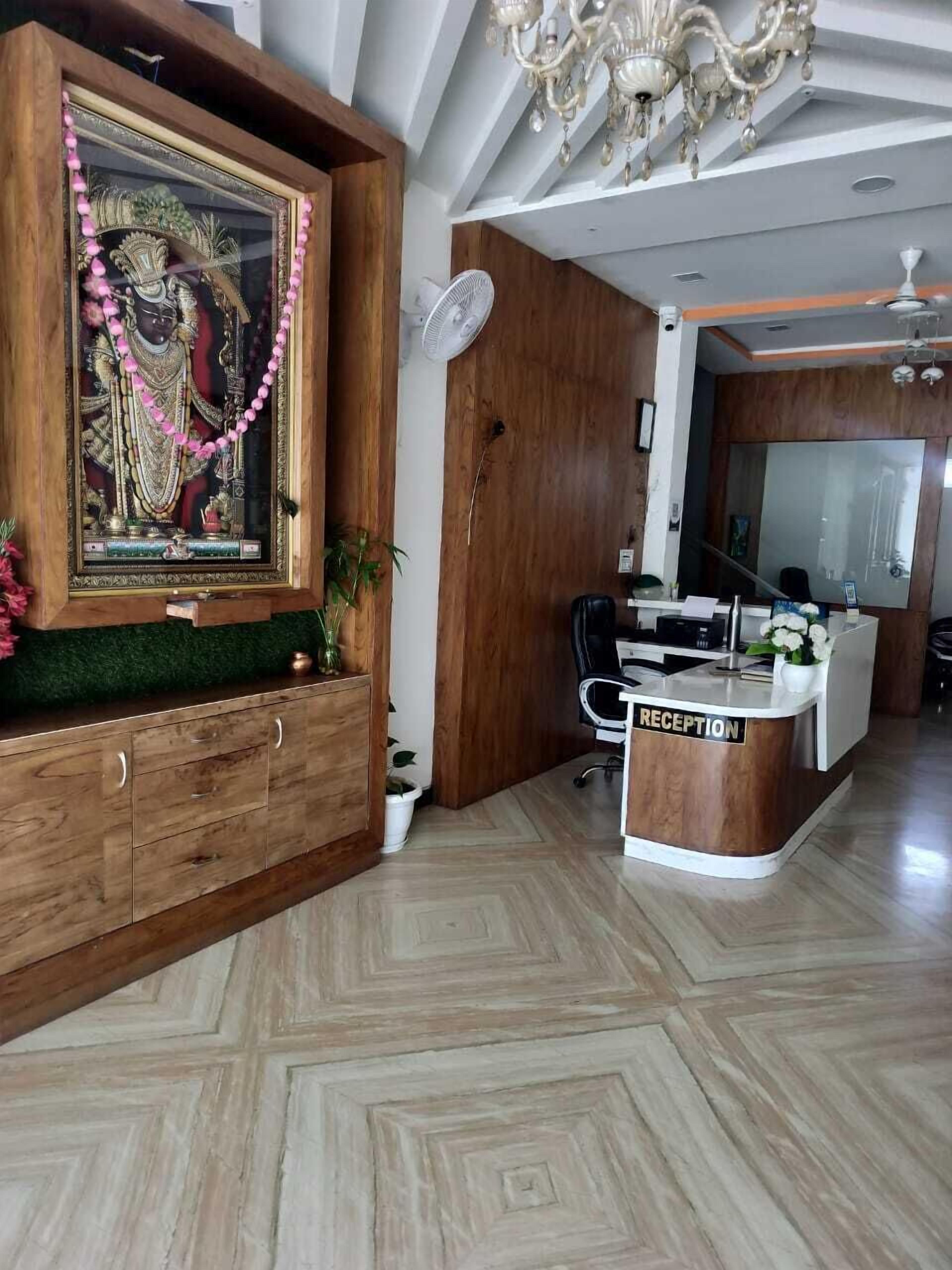 Hotel Brij Palace & Restaurant