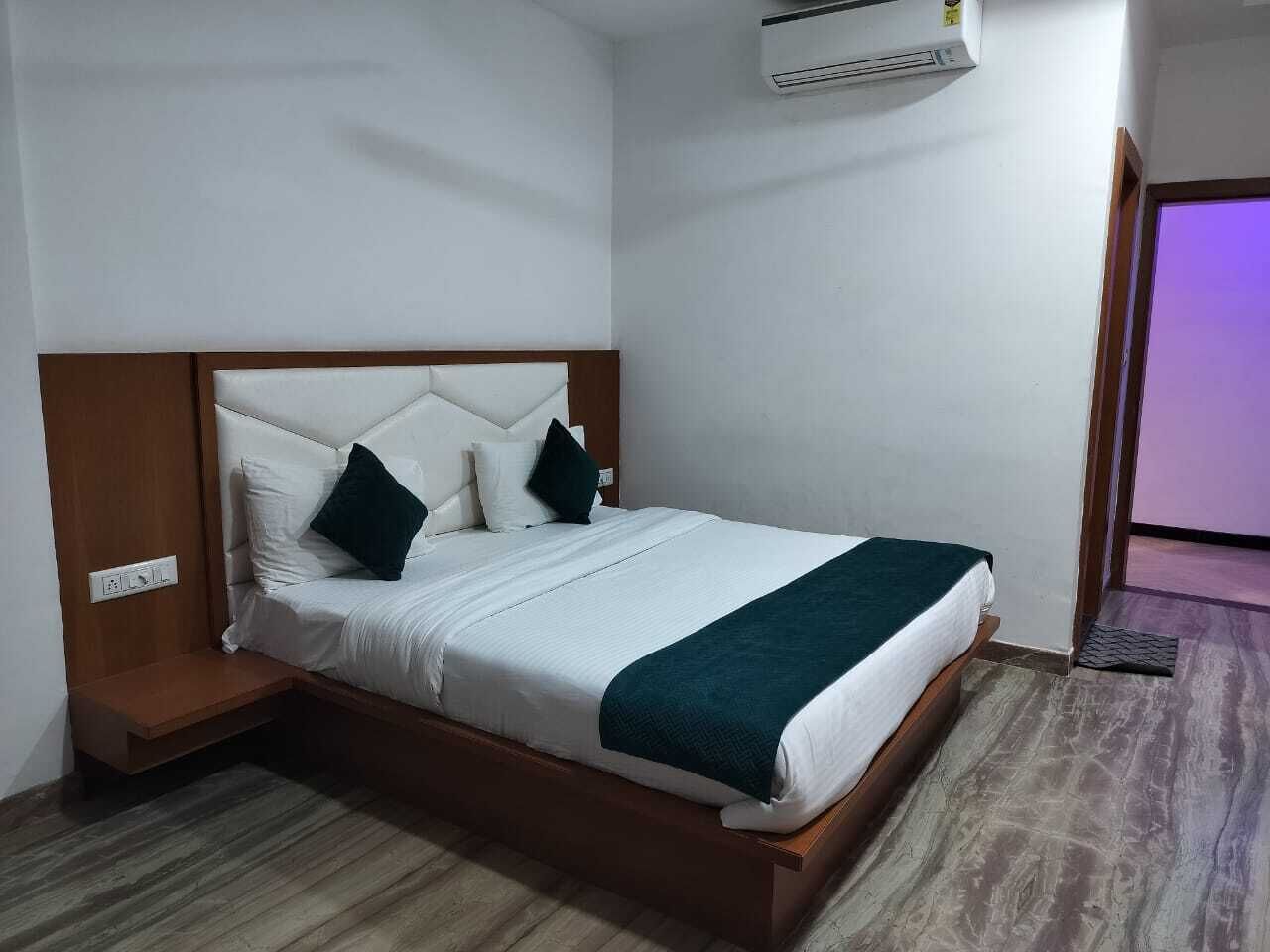 Hotel Brij Palace & Restaurant