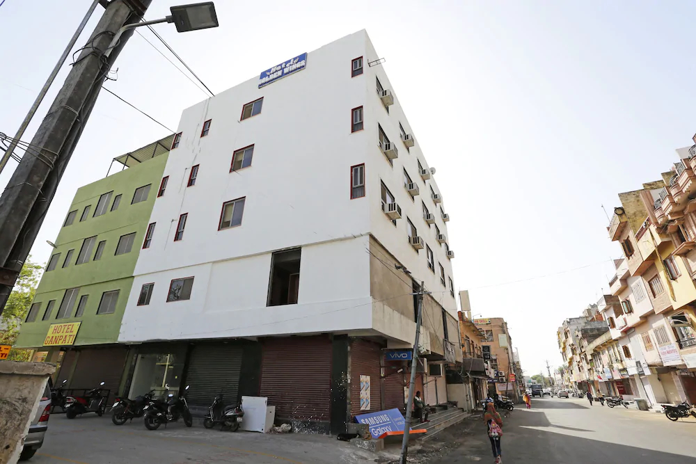 Hotel Golden Wings