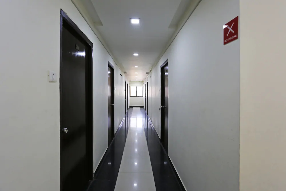 Hotel Golden Wings