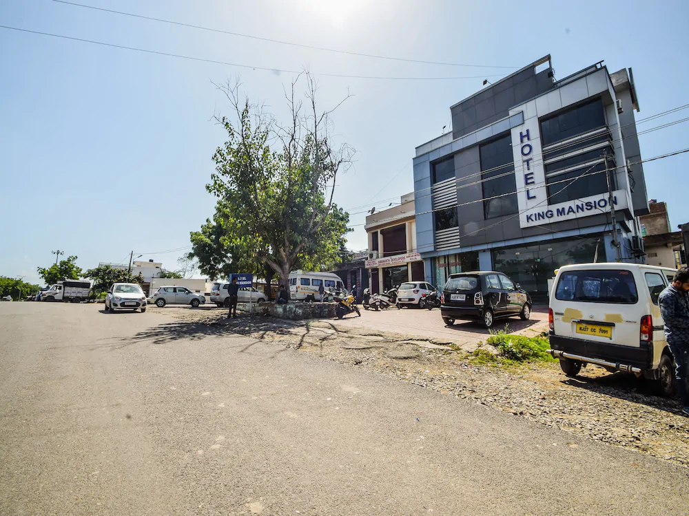 Hotel King Mansion By OYO Rooms