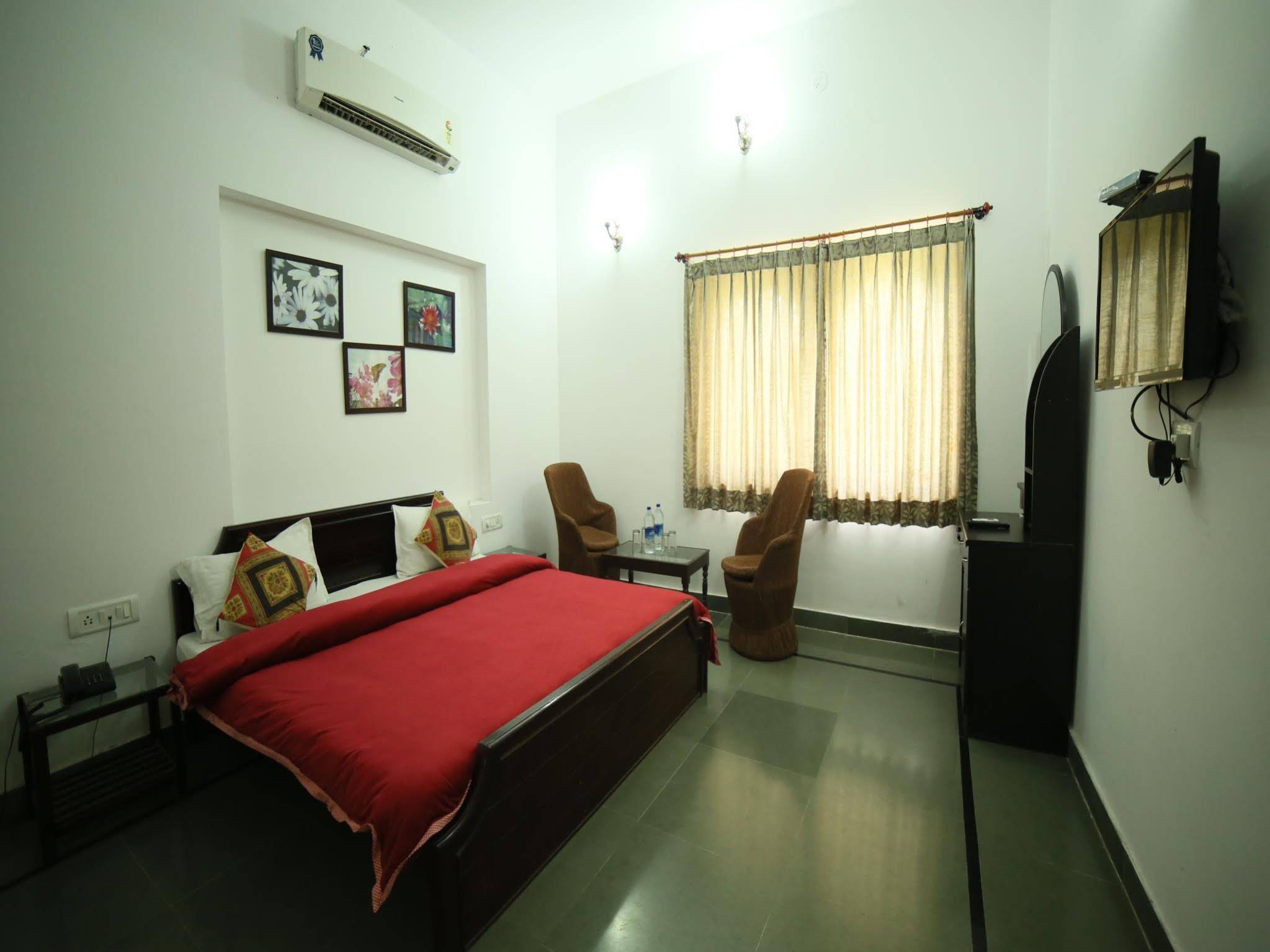 Hotel Manwar