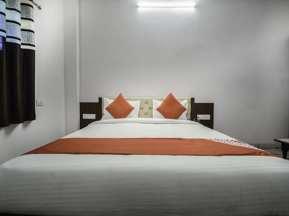 Hotel Moonlight By OYO Rooms