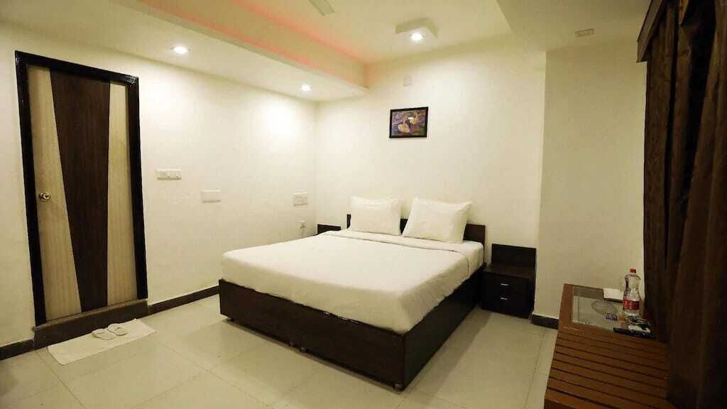 Hotel Opera Inn