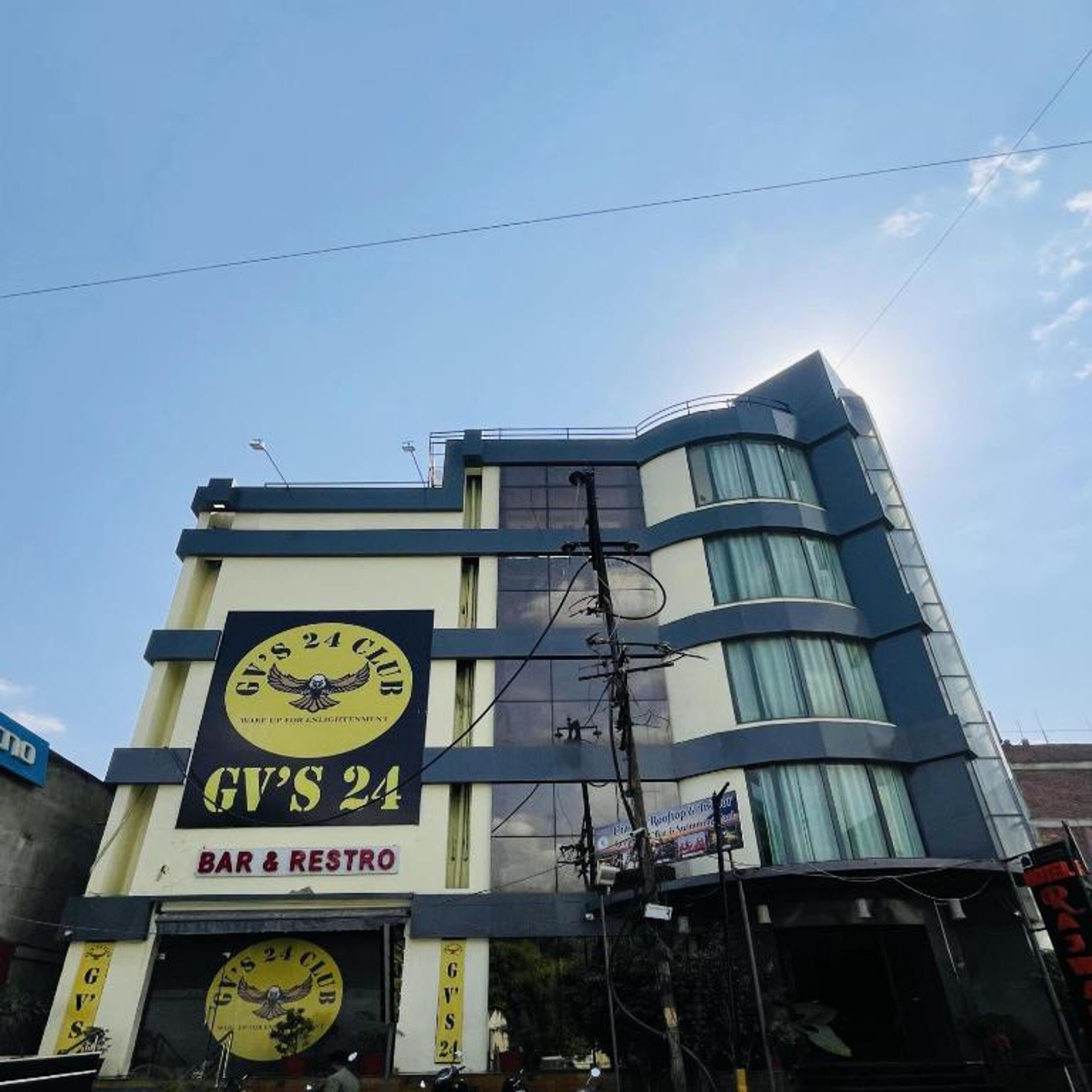 Hotel Rajwada Inn & Club