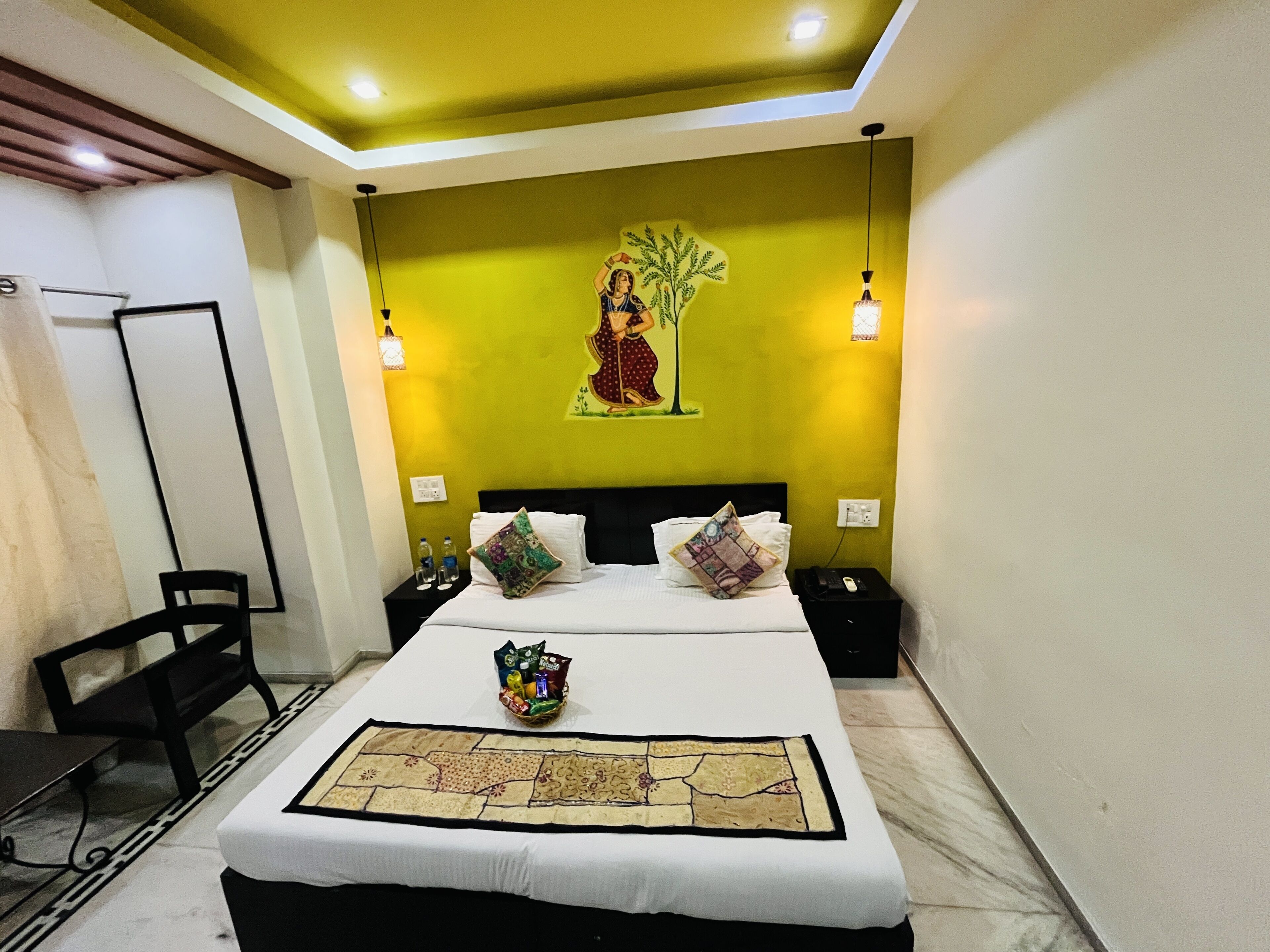 Hotel Rajwada Inn & Club