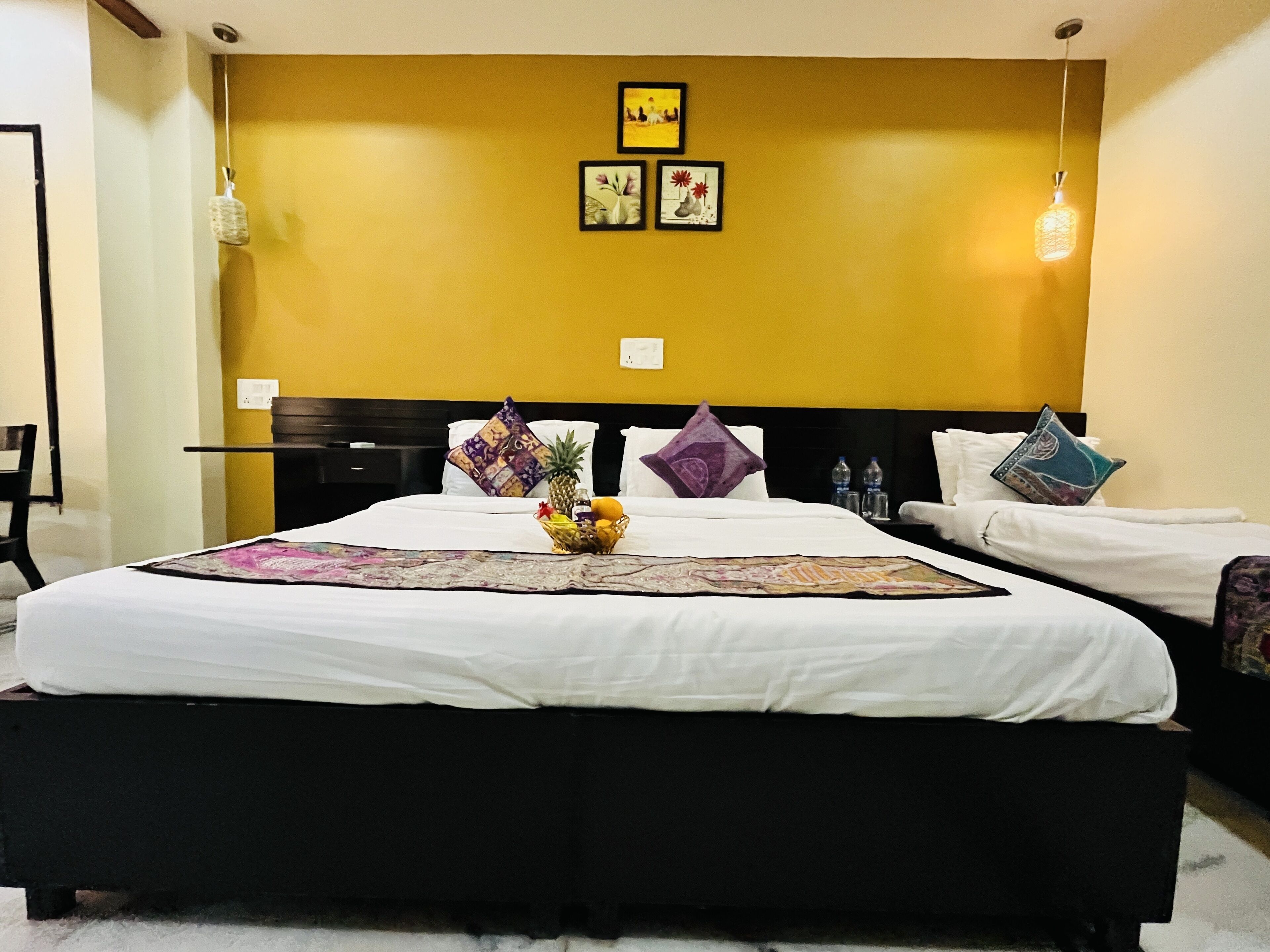 Hotel Rajwada Inn & Club