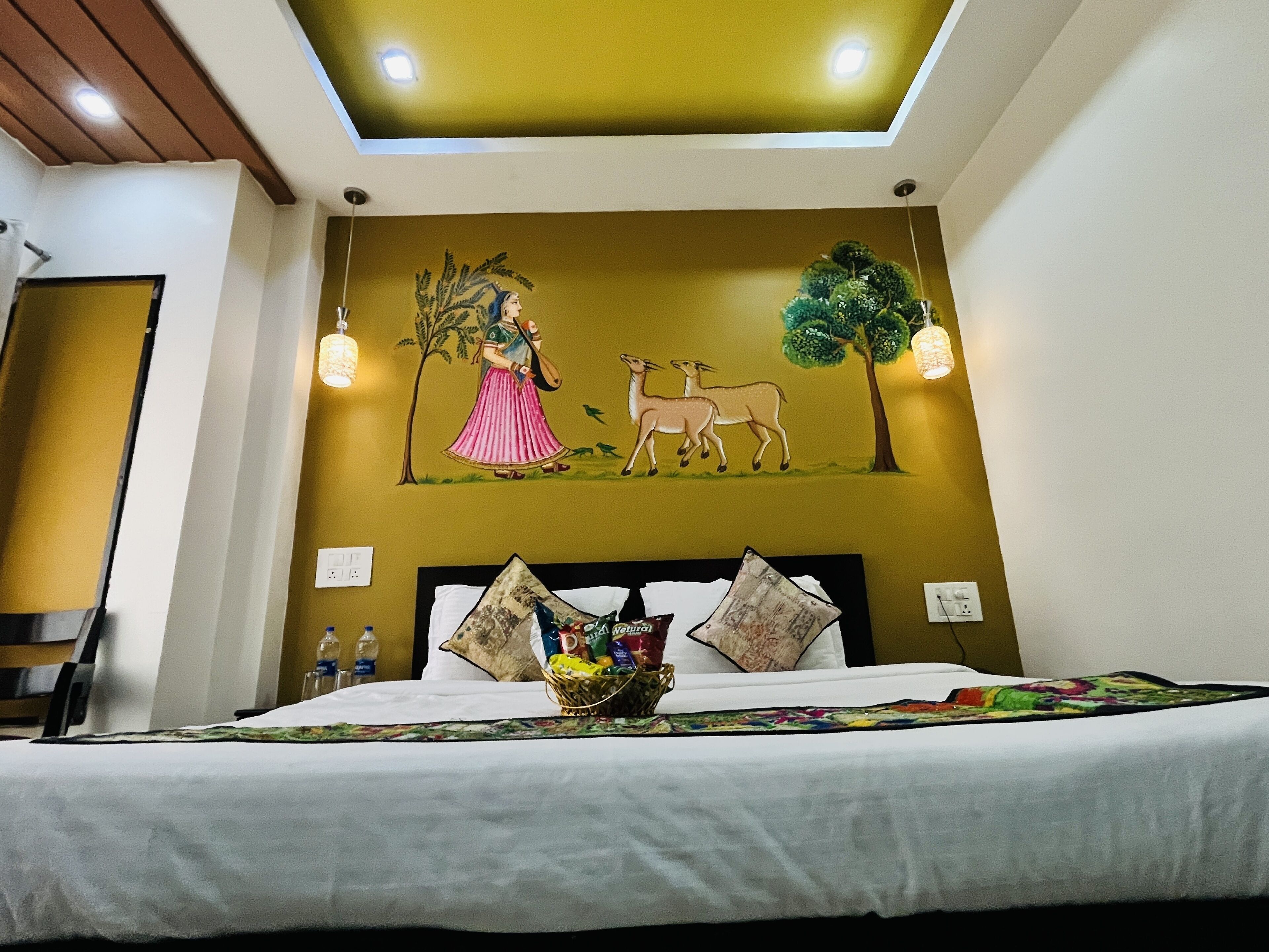 Hotel Rajwada Inn & Club